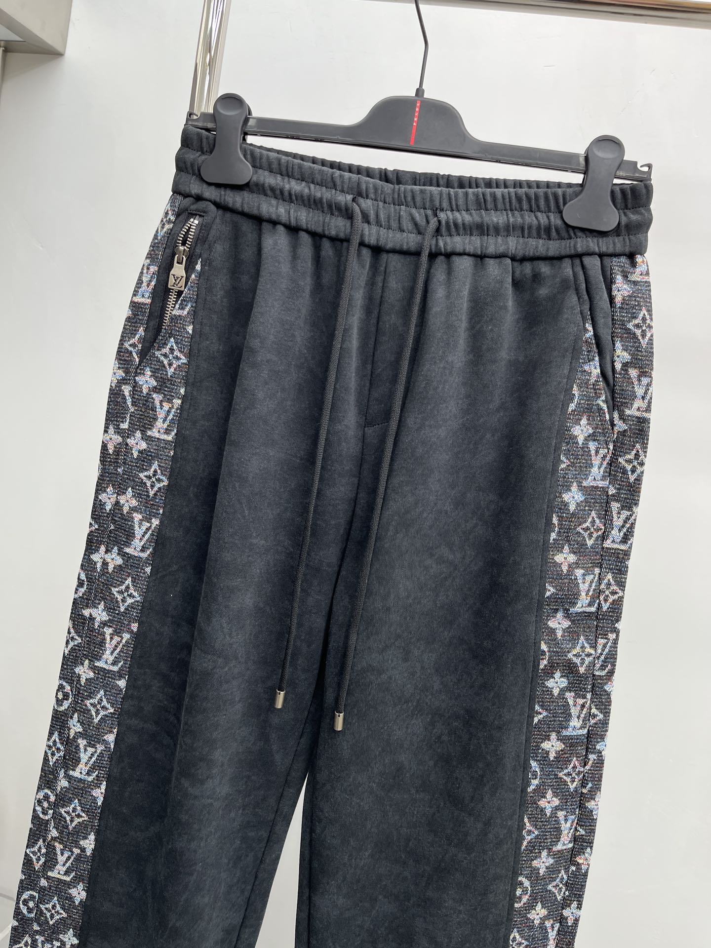 Louis Vuitton Basic Clothing M-xl