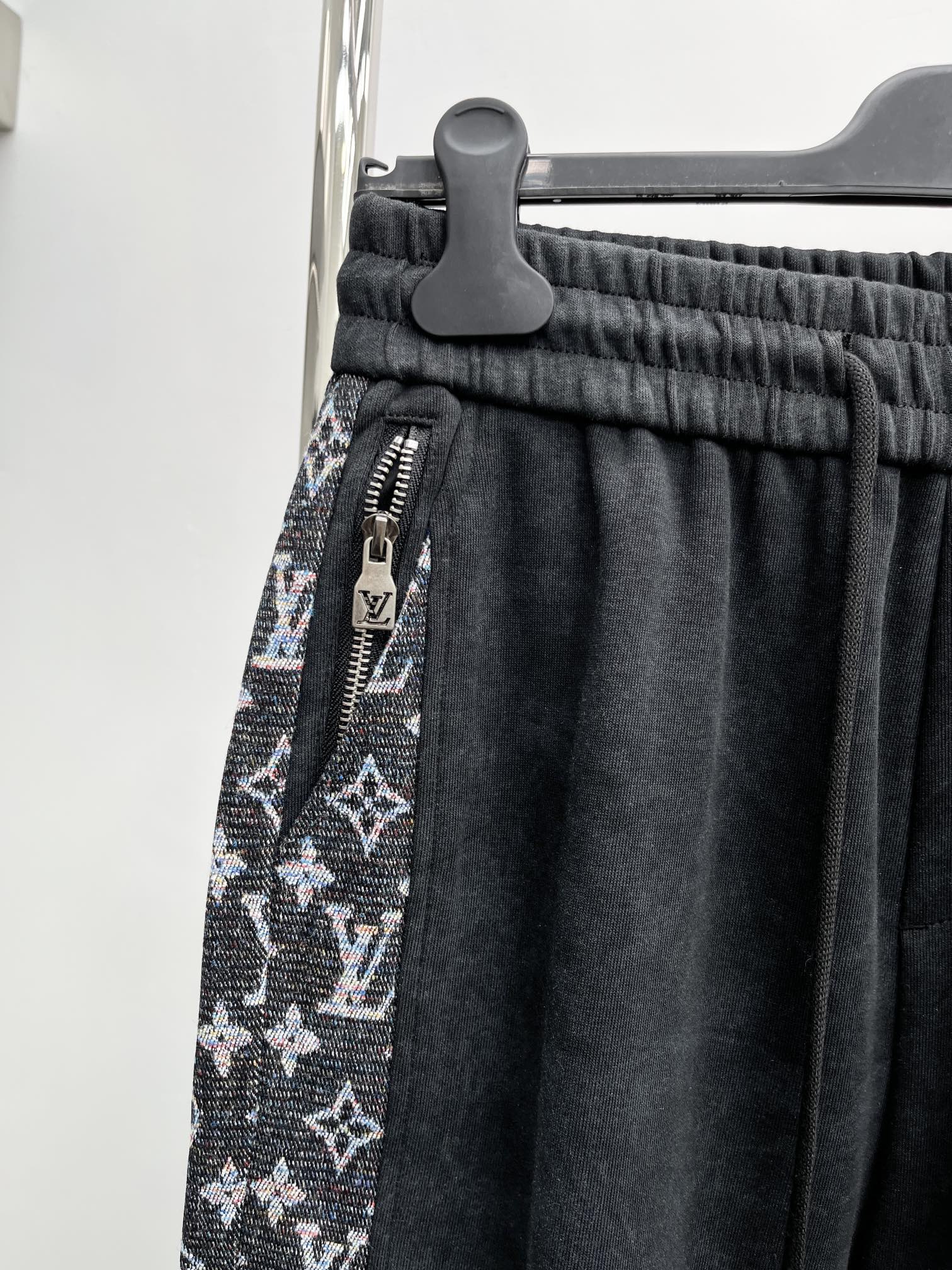 Louis Vuitton Basic Clothing M-xl