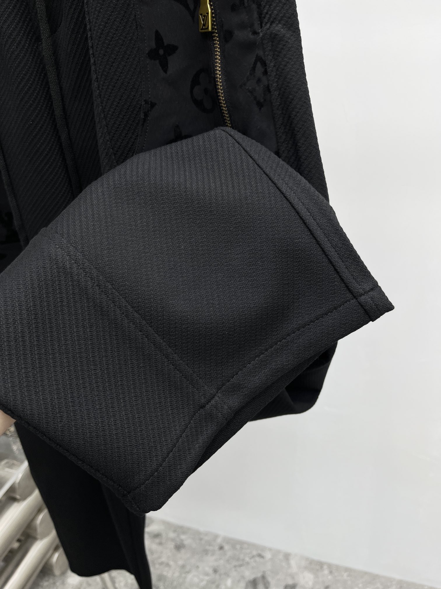 Louis Vuitton Basic Clothing M-xl
