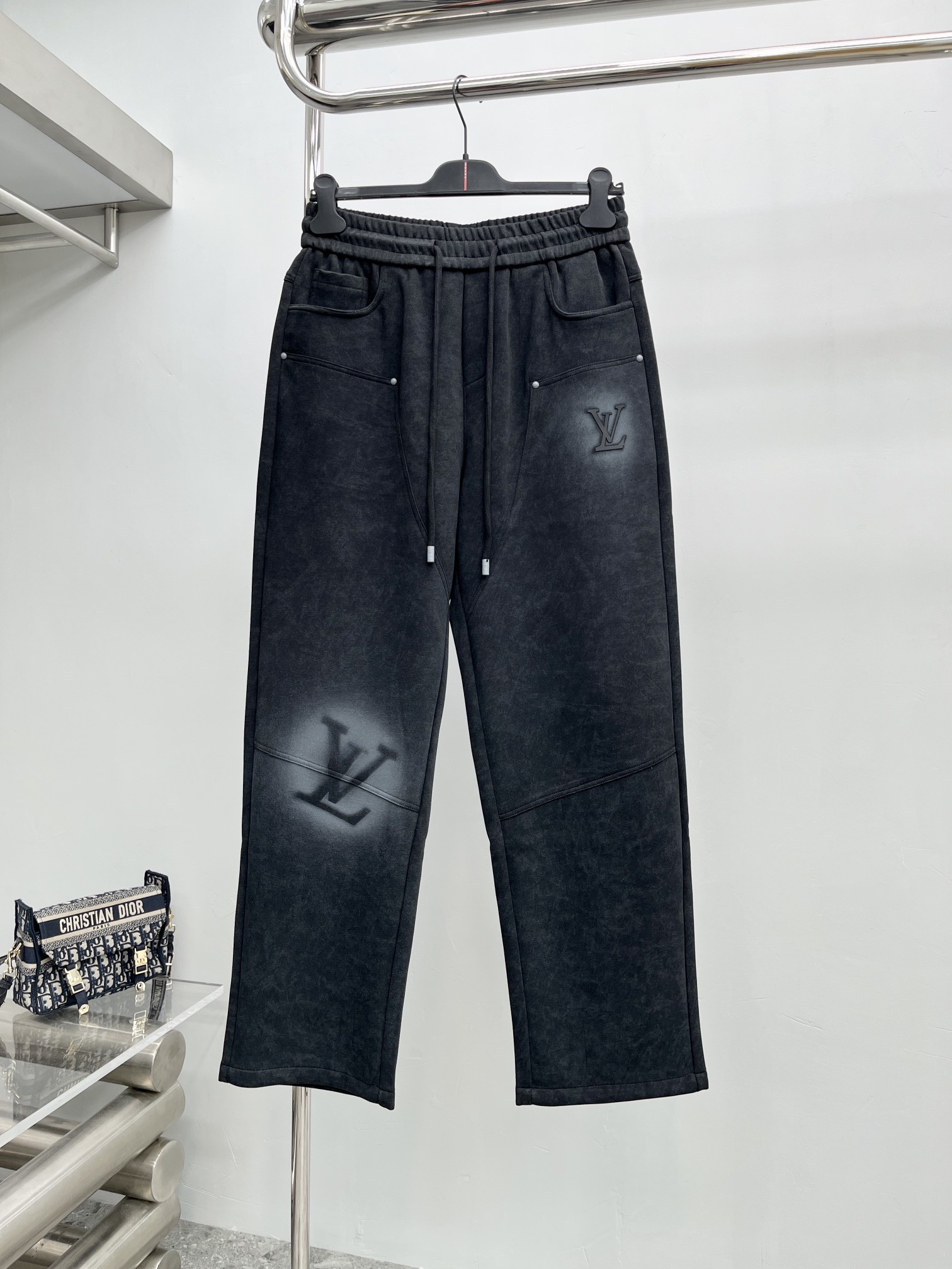 Louis Vuitton Basic Clothing M-xl
