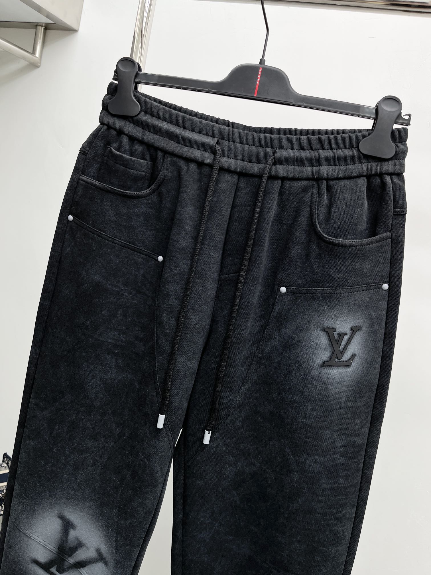 Louis Vuitton Basic Clothing M-xl