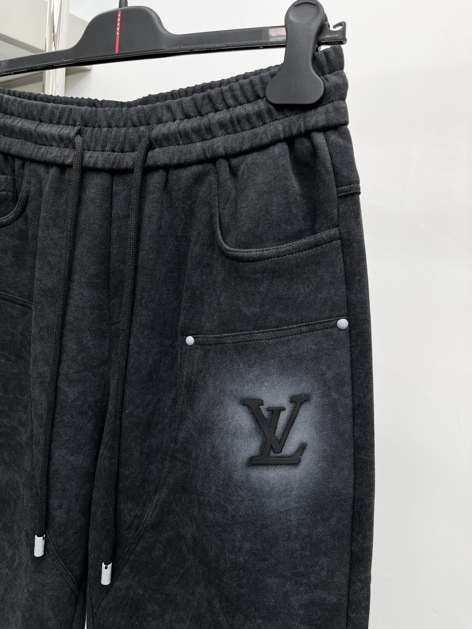 Louis Vuitton Basic Clothing M-xl