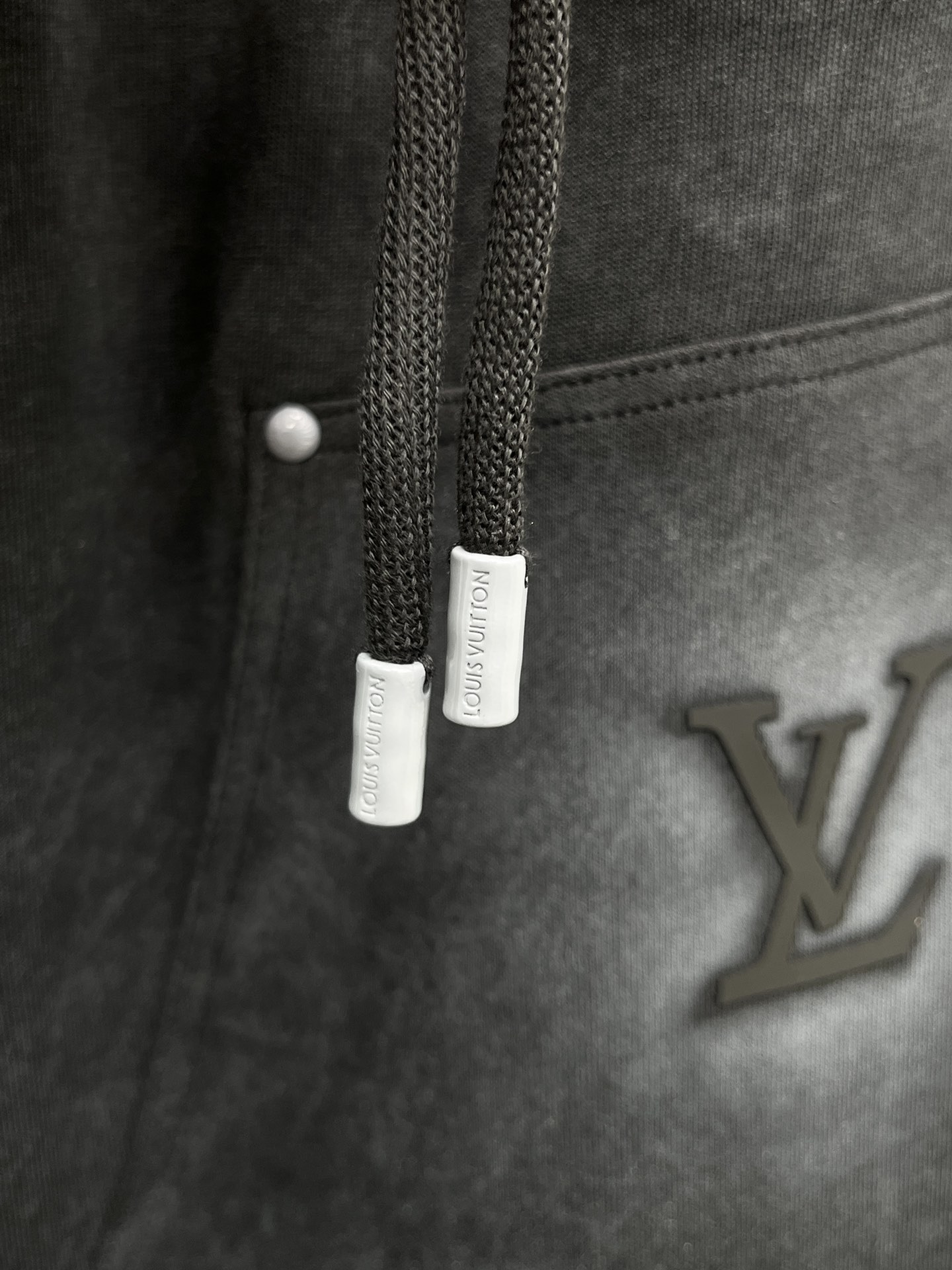 Louis Vuitton Basic Clothing M-xl