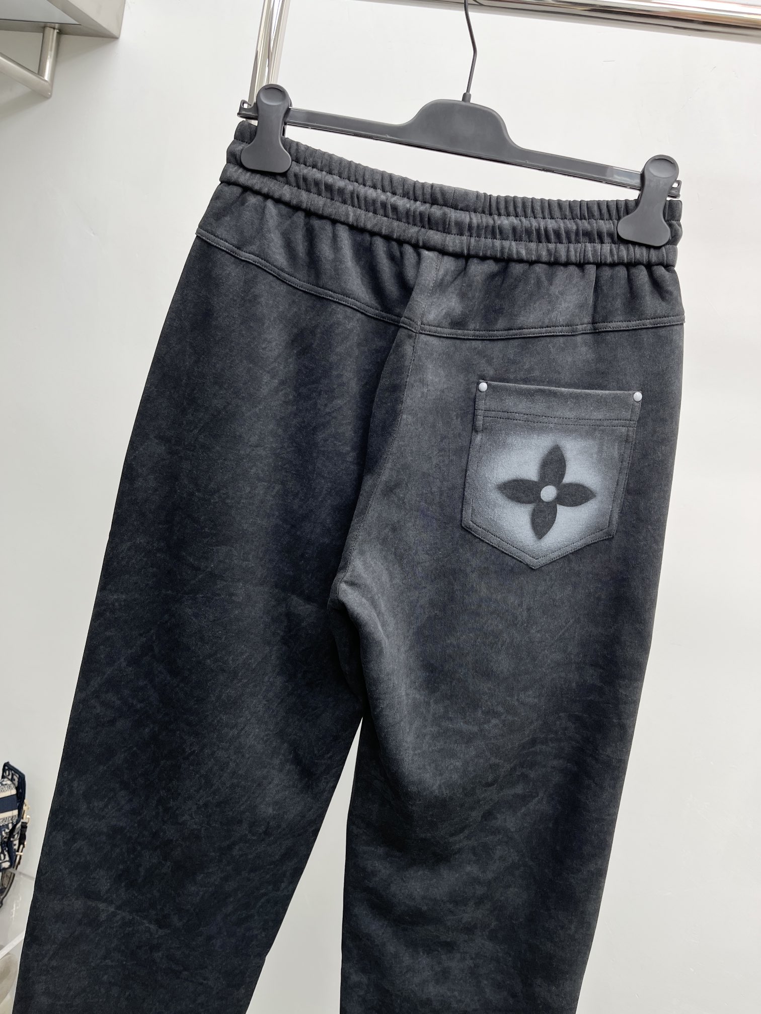 Louis Vuitton Basic Clothing M-xl