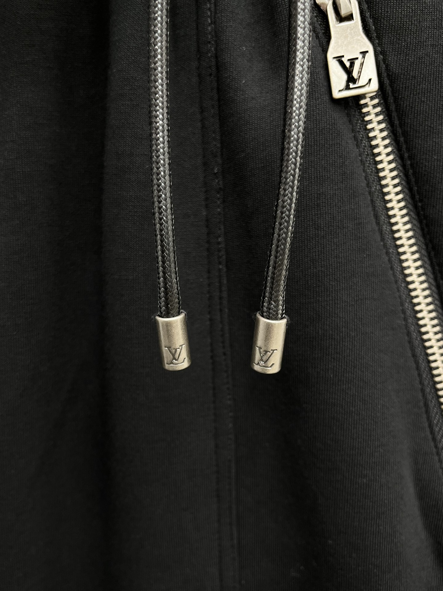Louis Vuitton Basic Clothing M-xl