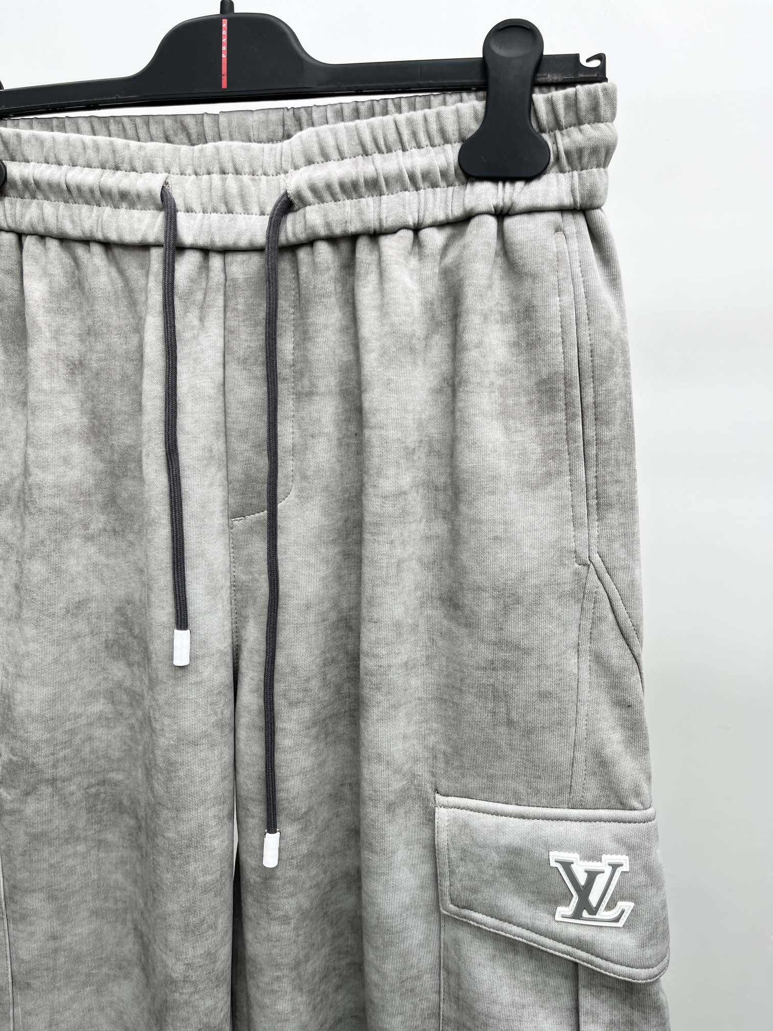 Louis Vuitton Basic Clothing M-xl