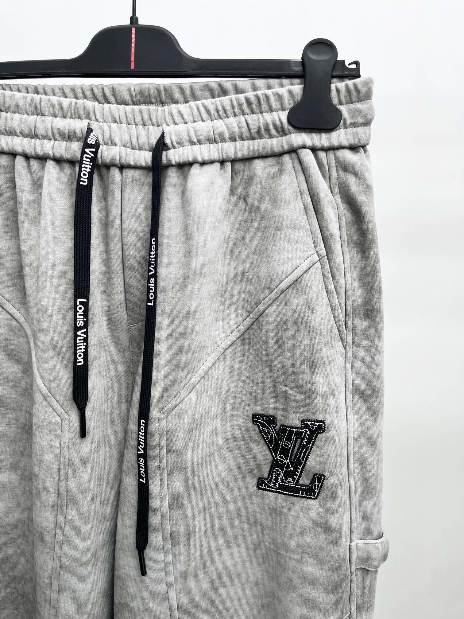 Louis Vuitton Basic Clothing M-xl