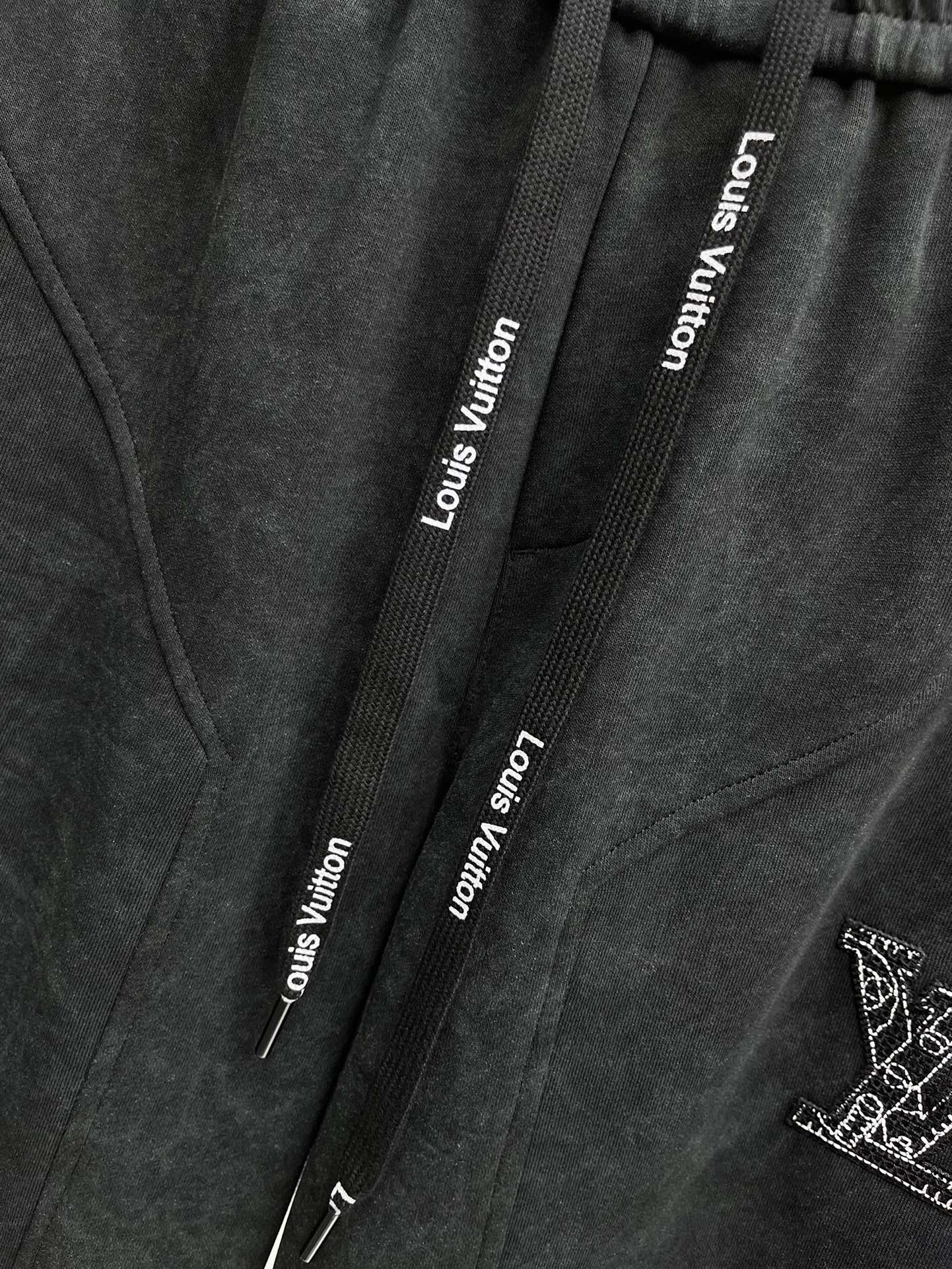 Louis Vuitton Basic Clothing M-l-xxxl