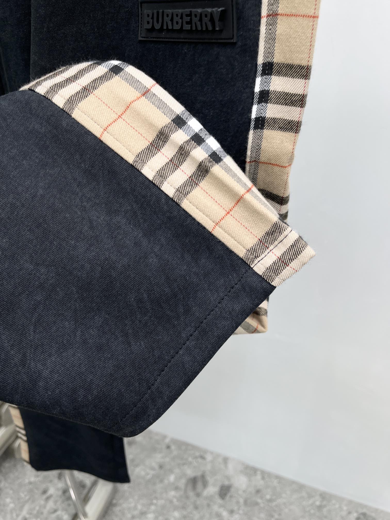 Burberry Basic Clothing M-xl