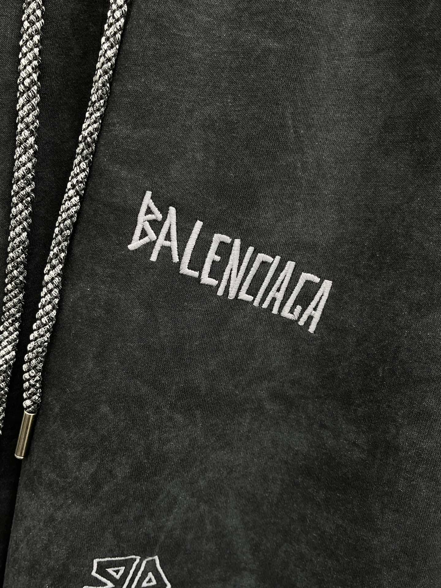 Balenciaga Basic Clothing M-l-xl