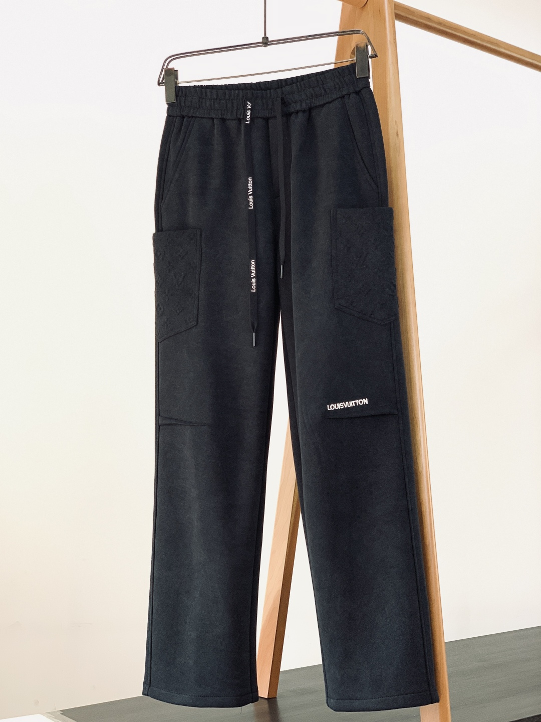 Louis Vuitton Basic Clothing S-m-l-xl