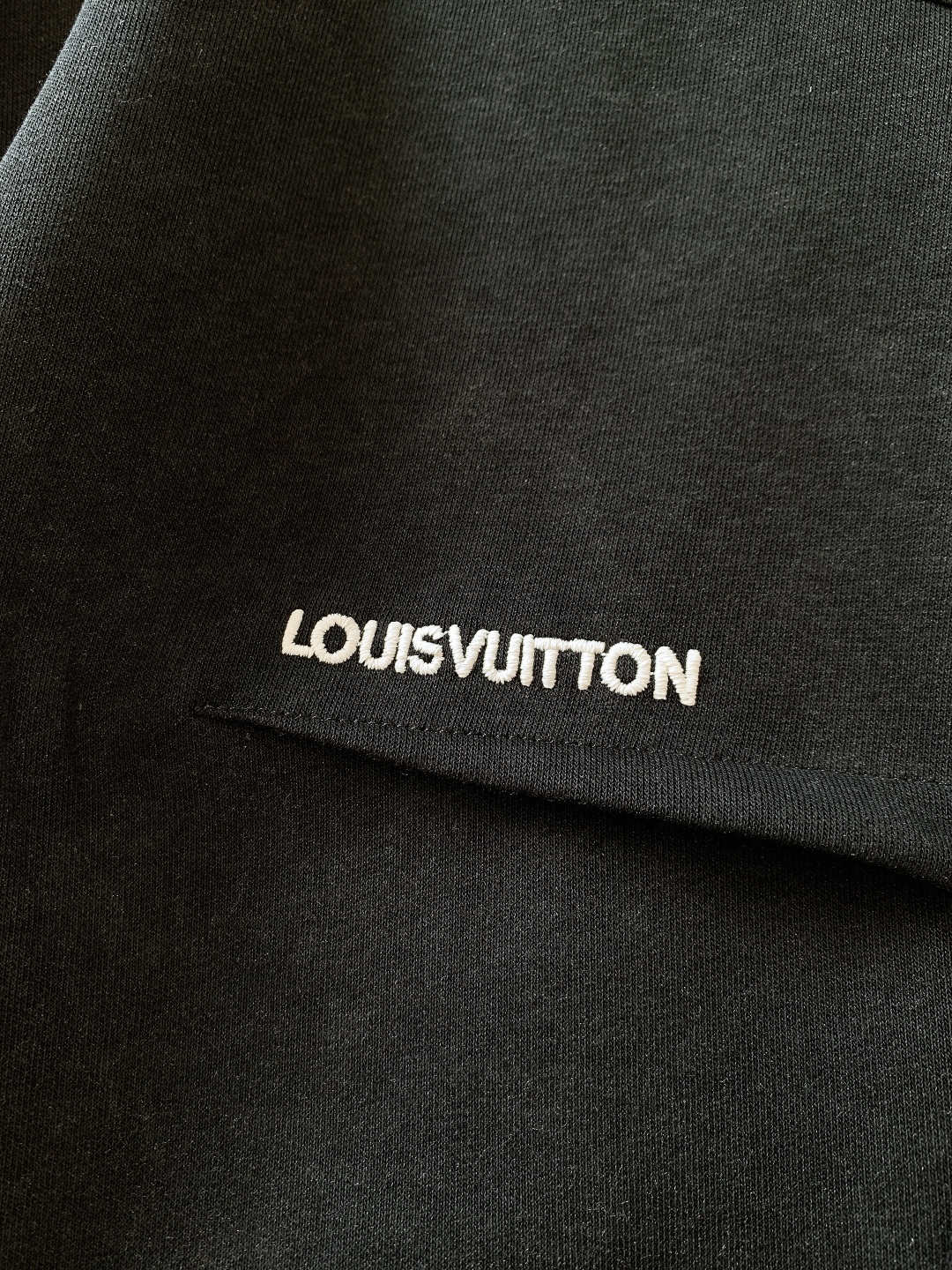Louis Vuitton Basic Clothing S-m-l-xl