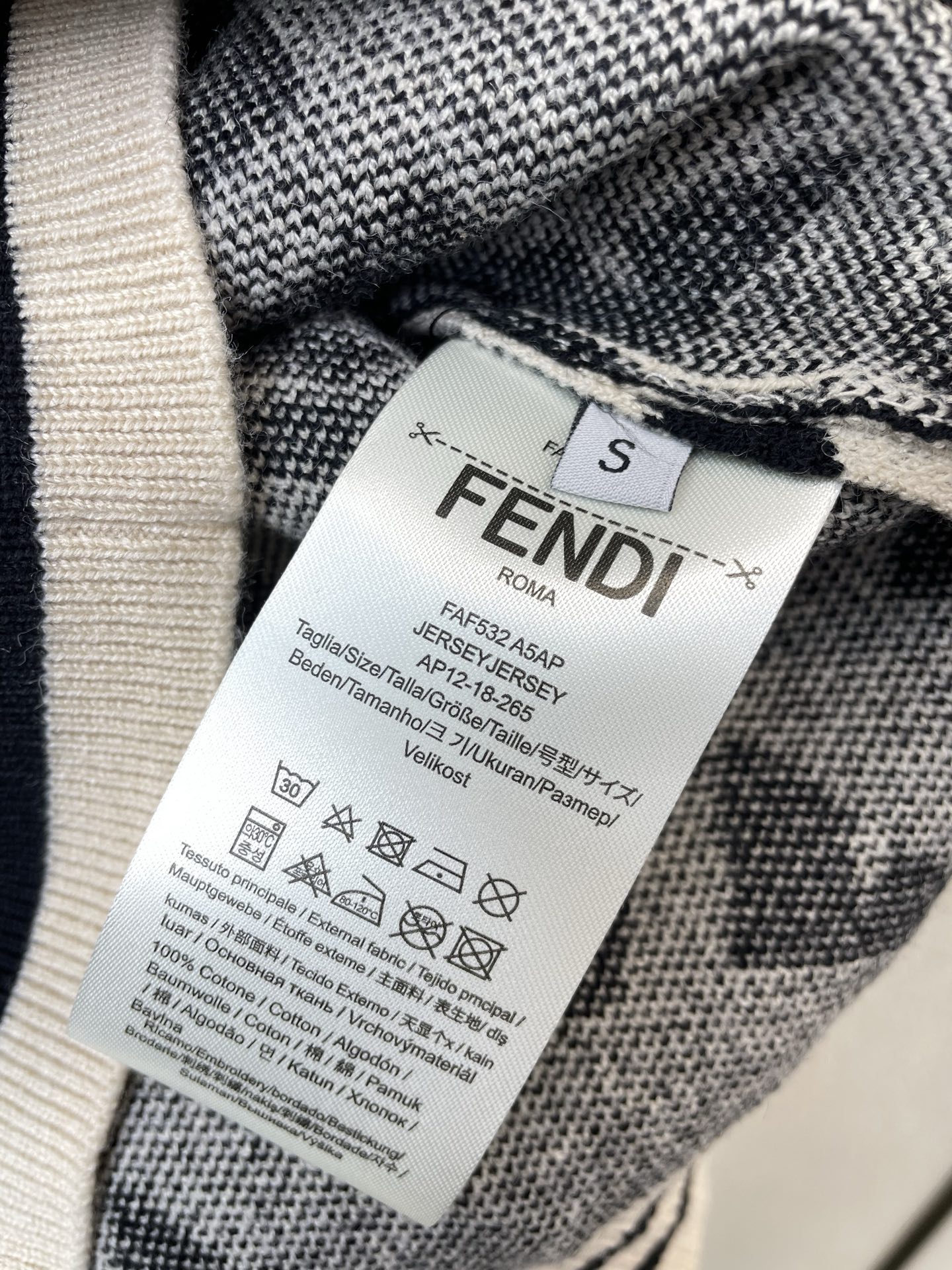 Fendi Male Basic Clothing S-xl