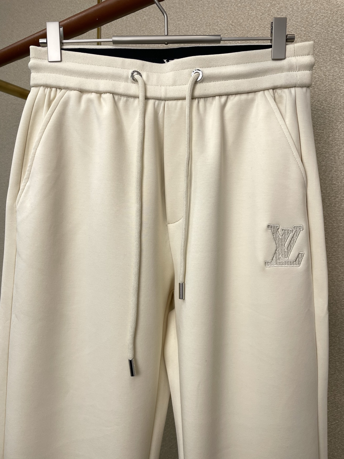 Louis Vuitton Basic Clothing S-m-l-xl