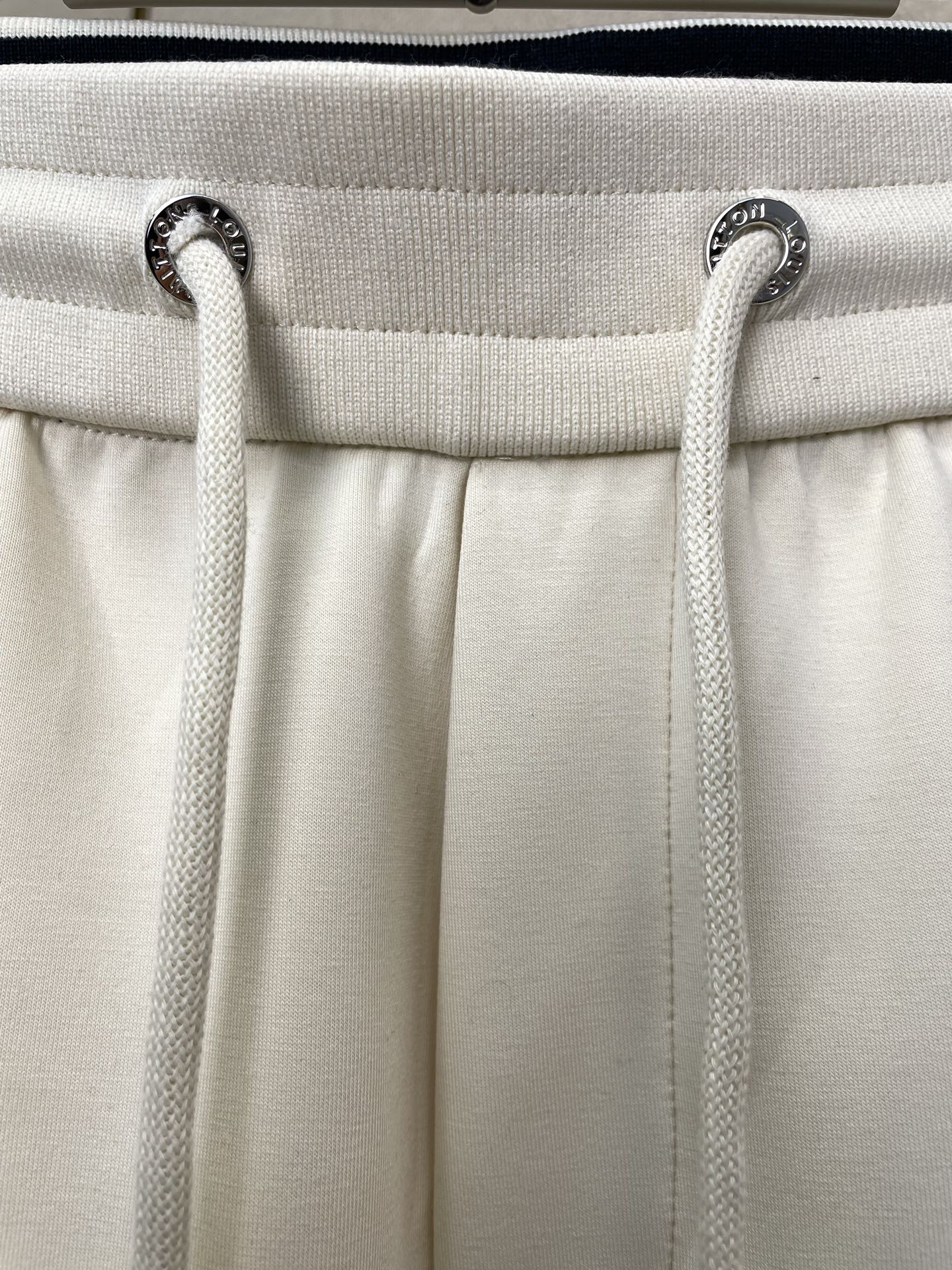 Louis Vuitton Basic Clothing S-m-l-xl