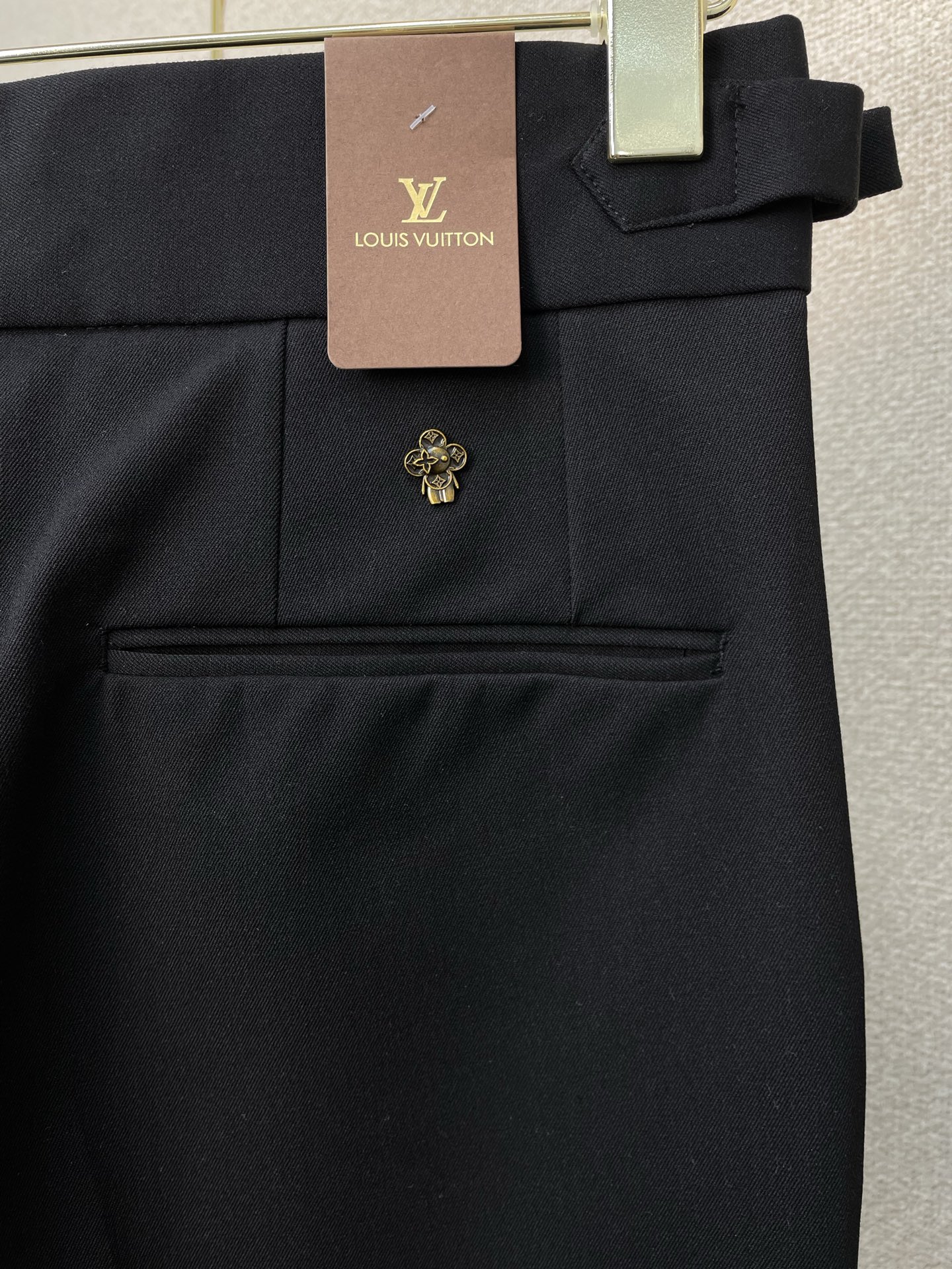 Louis Vuitton Basic Clothing S-l
