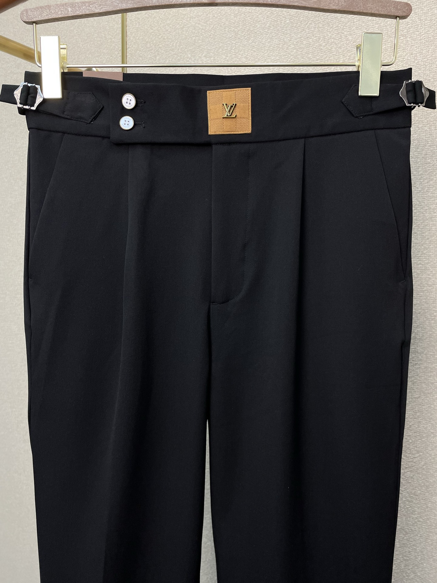 Louis Vuitton Basic Clothing S-l