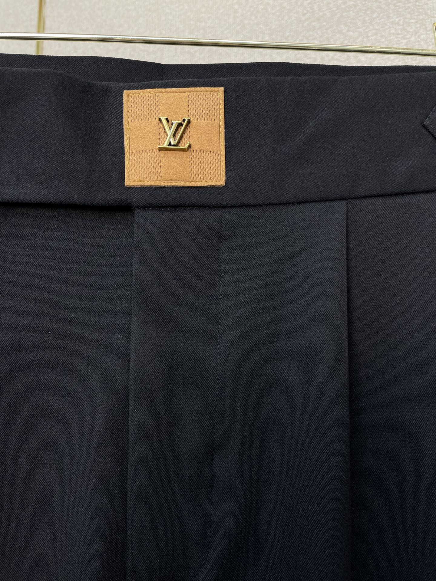 Louis Vuitton Basic Clothing S-l