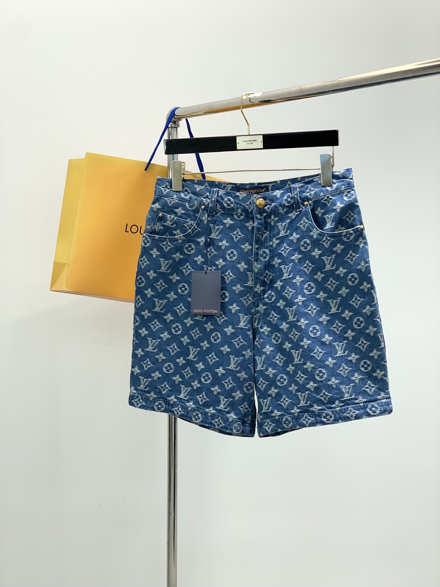 Louis Vuitton Basic Clothing S-l