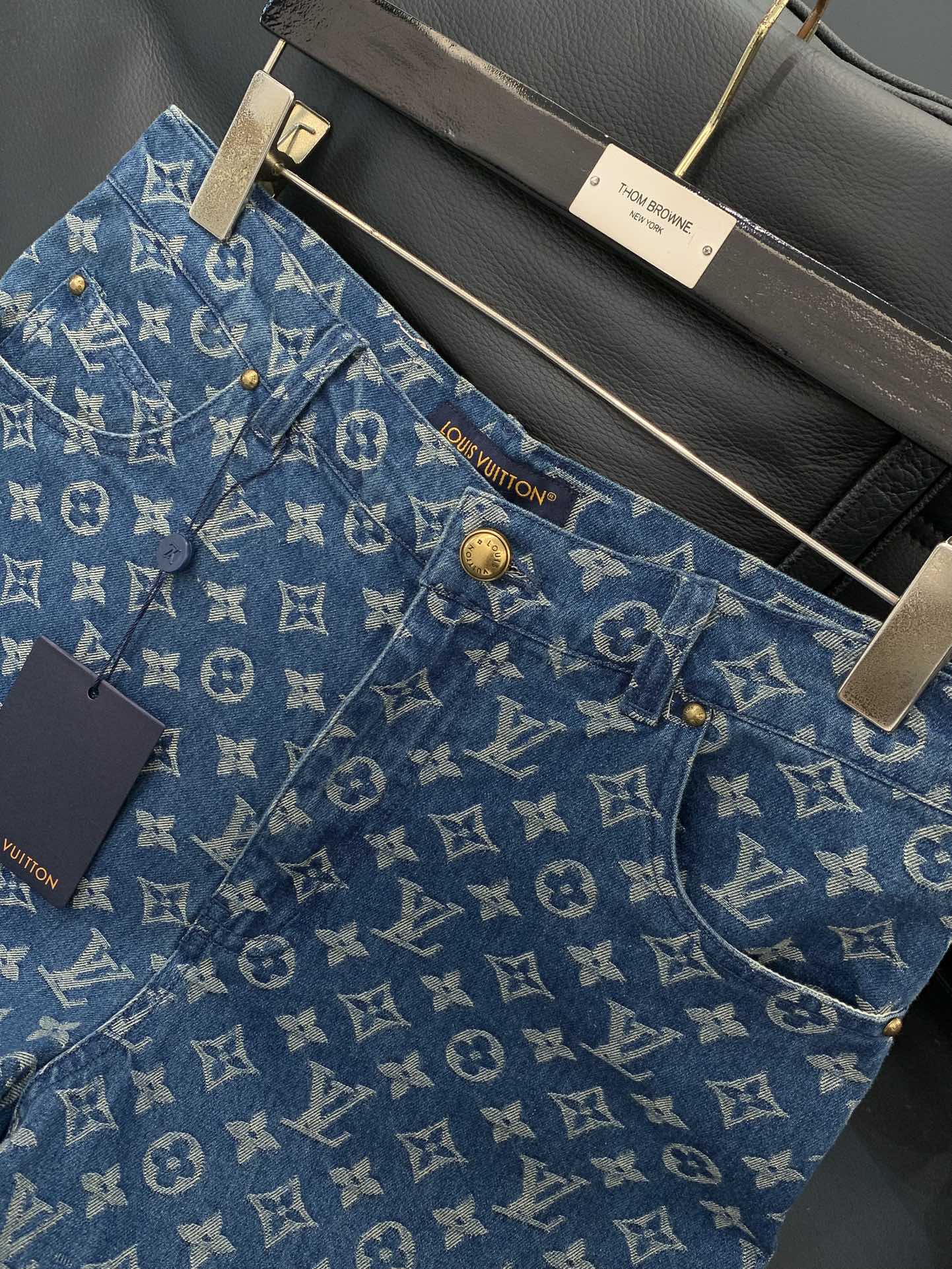 Louis Vuitton Basic Clothing S-l