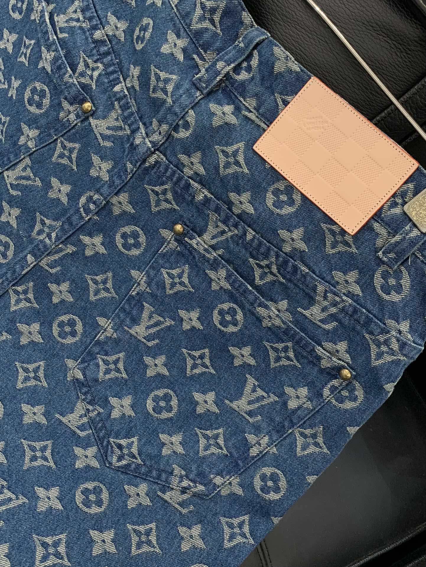 Louis Vuitton Basic Clothing S-l
