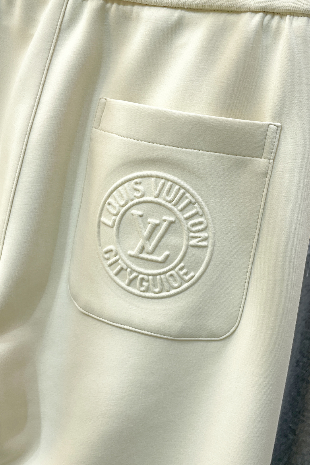 Louis Vuitton Basic Clothing S-m-l-xl