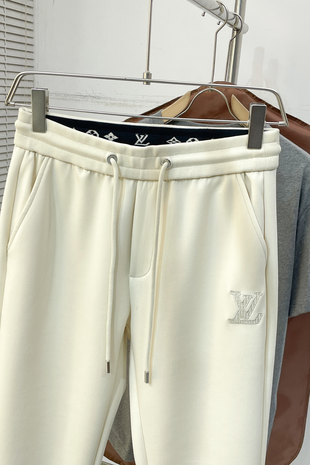 Louis Vuitton Basic Clothing S-m-l-xl