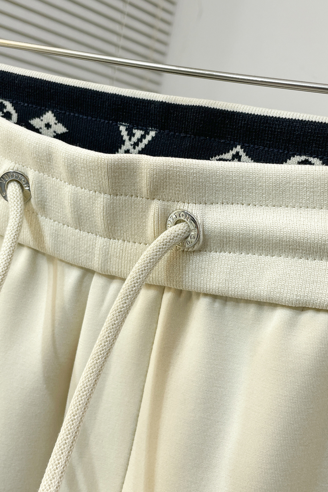Louis Vuitton Basic Clothing S-m-l-xl