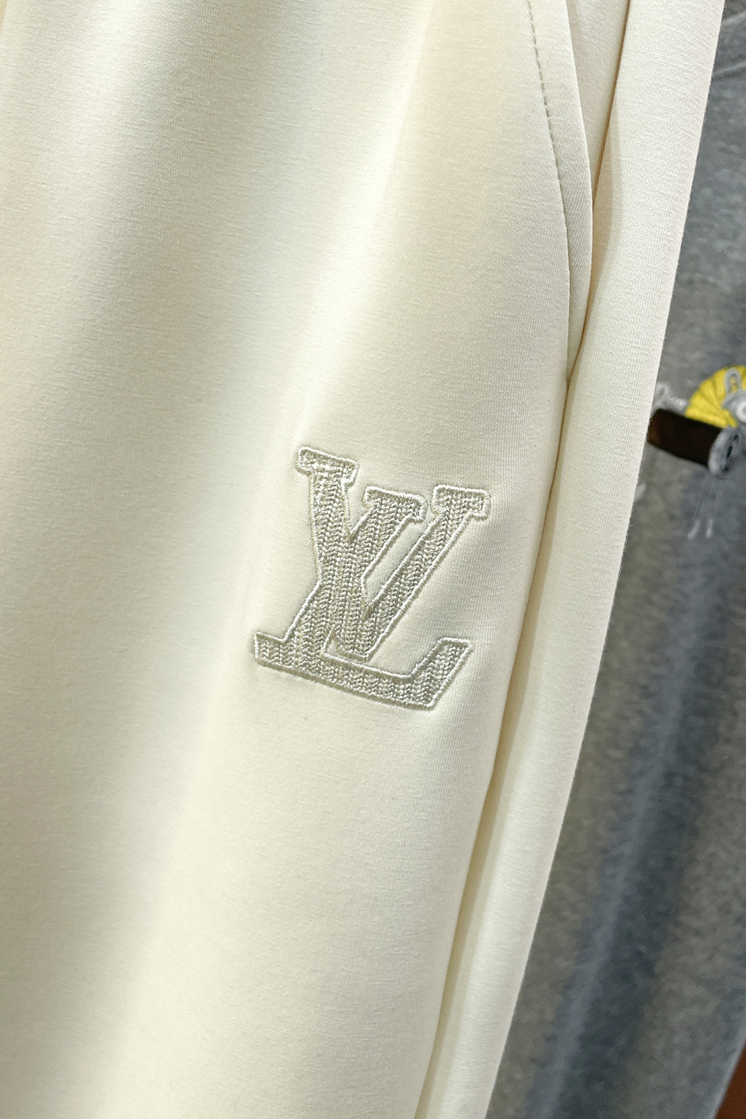 Louis Vuitton Basic Clothing S-m-l-xl