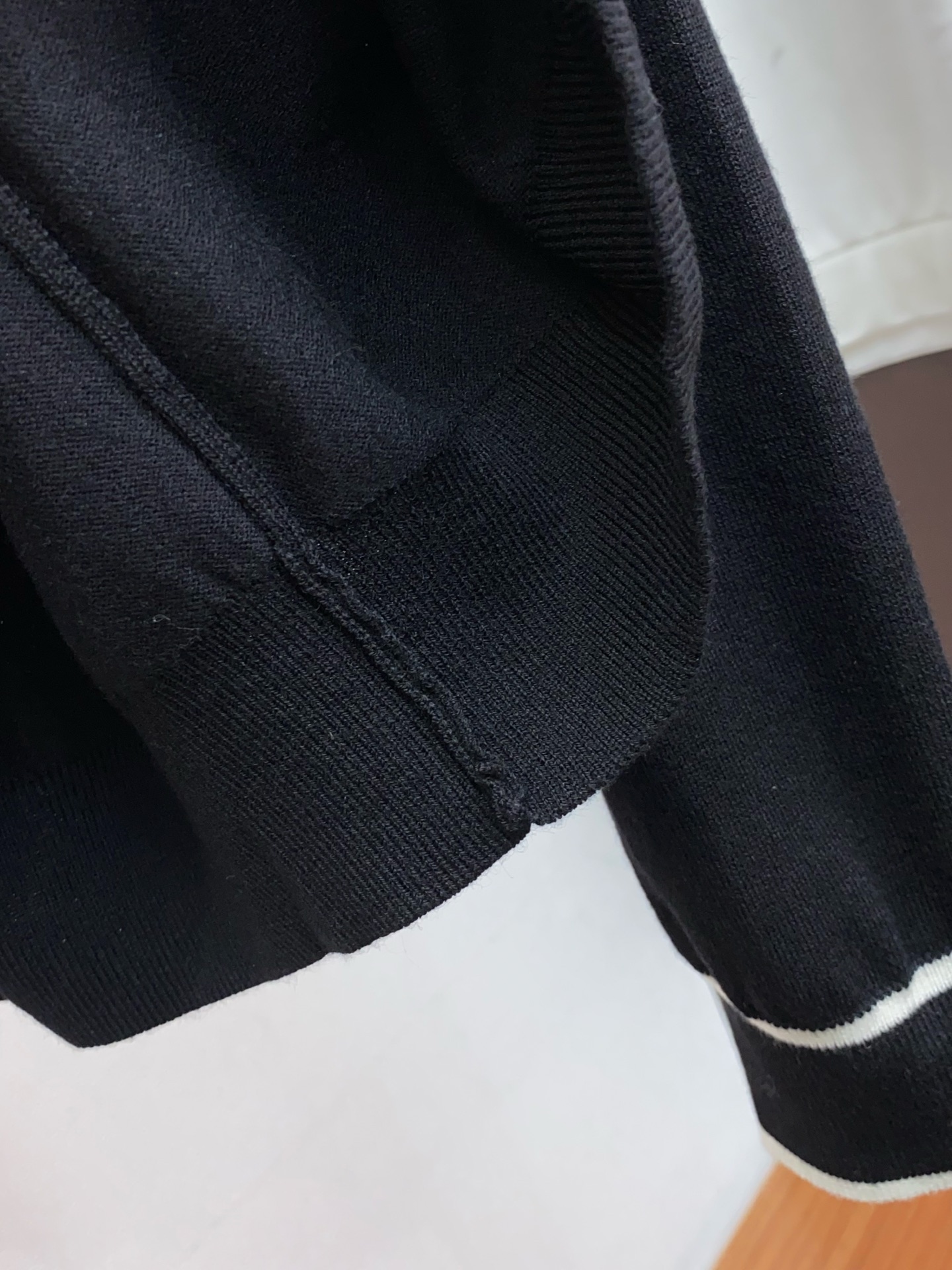 Gucci Basic Clothing Wool M-l-xl
