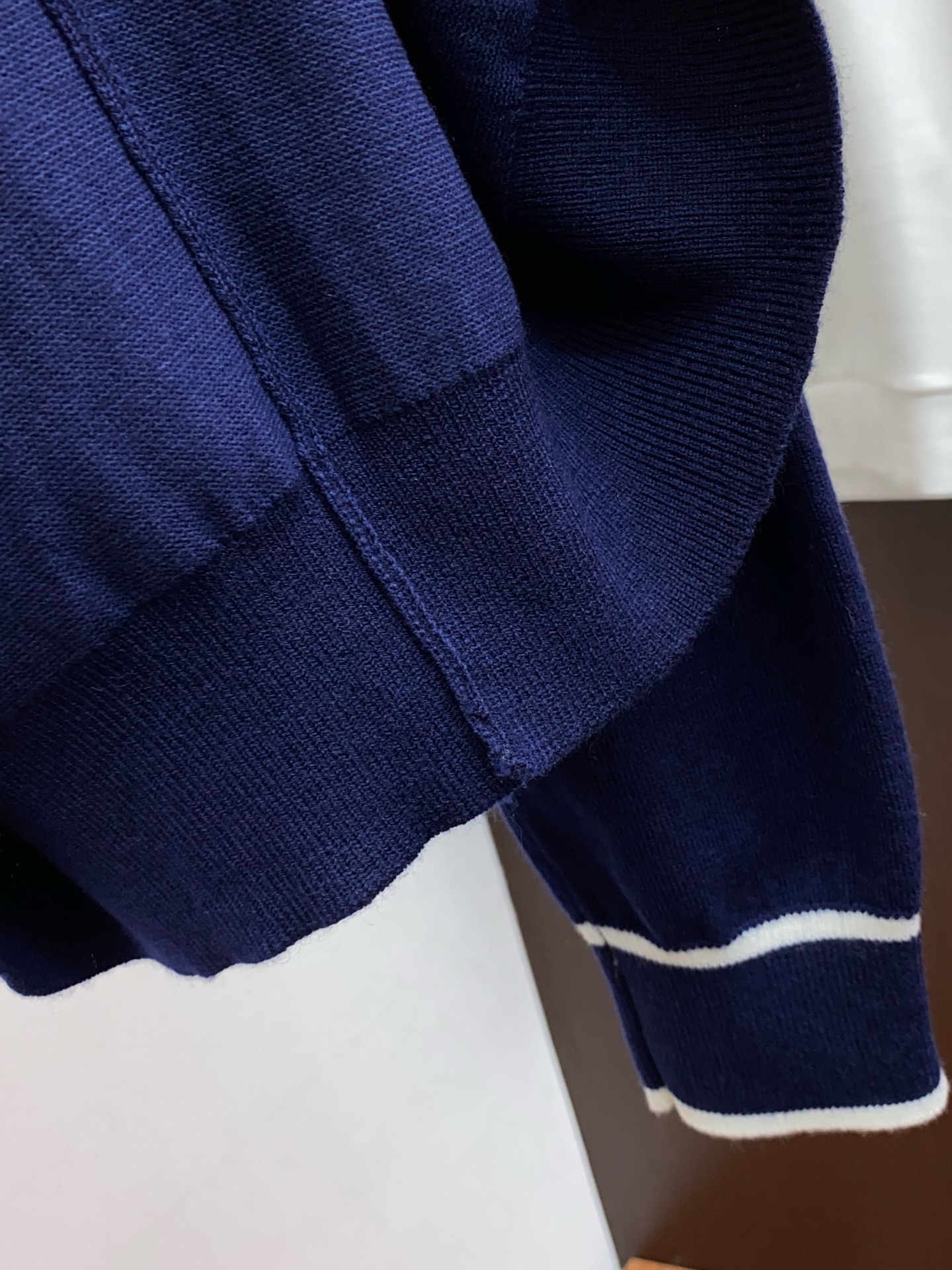 Gucci Basic Clothing Wool M-l-xl