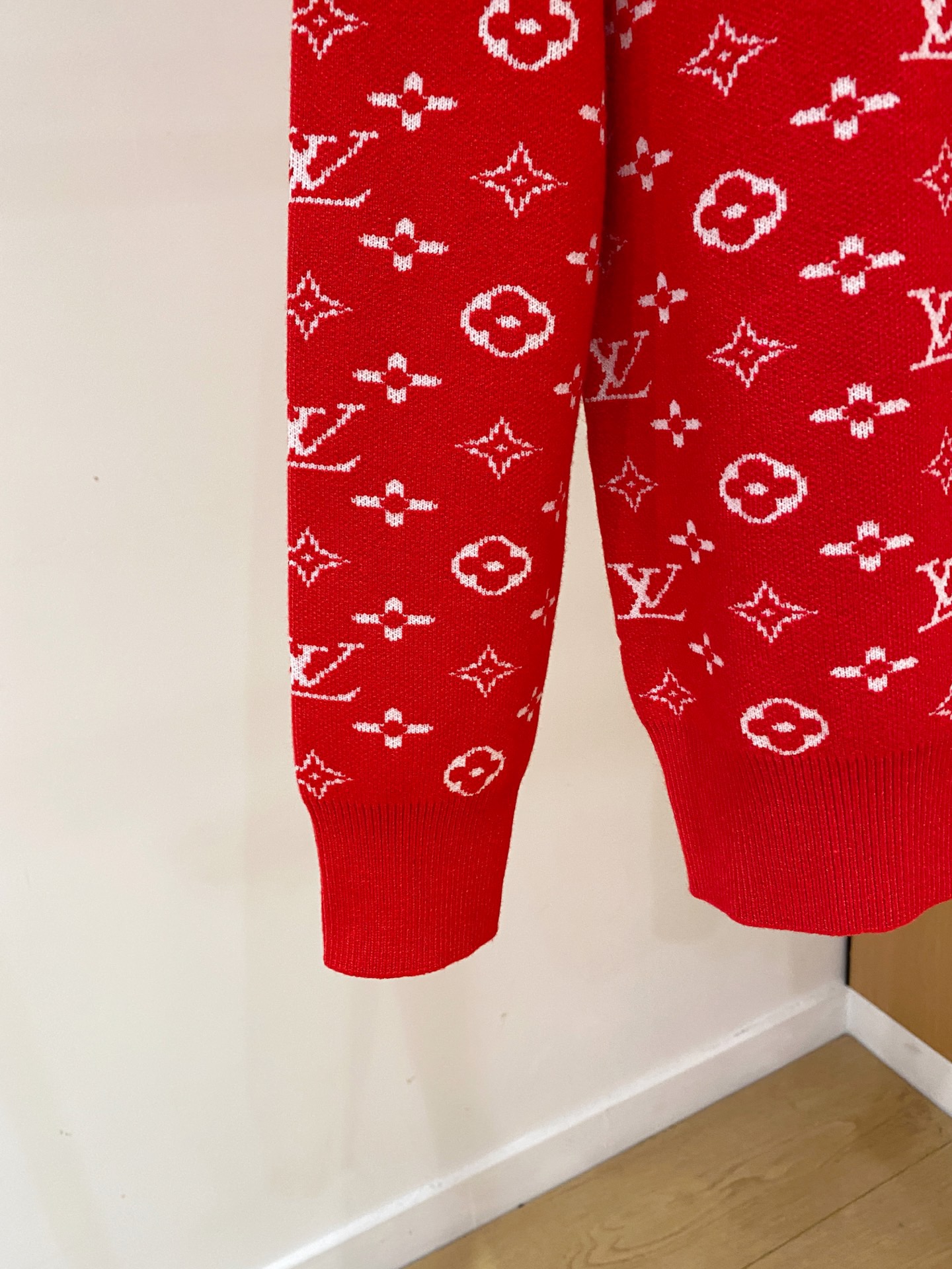 Louis Vuitton Basic Clothing Wool M-l-xl