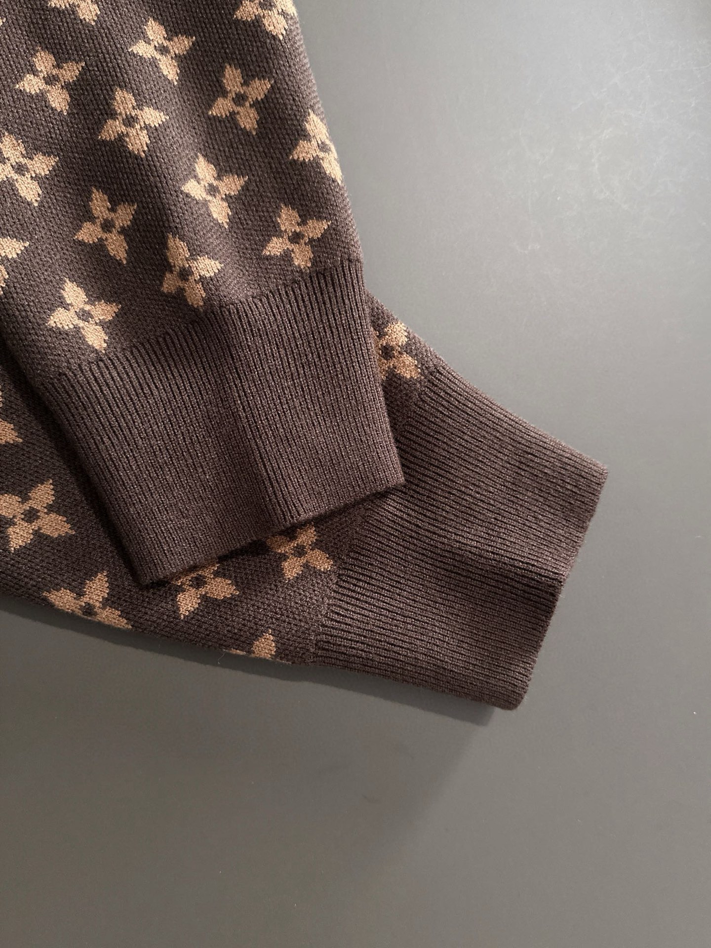 Louis Vuitton Couple Basic Clothing Wool Brown S-m-l-xl