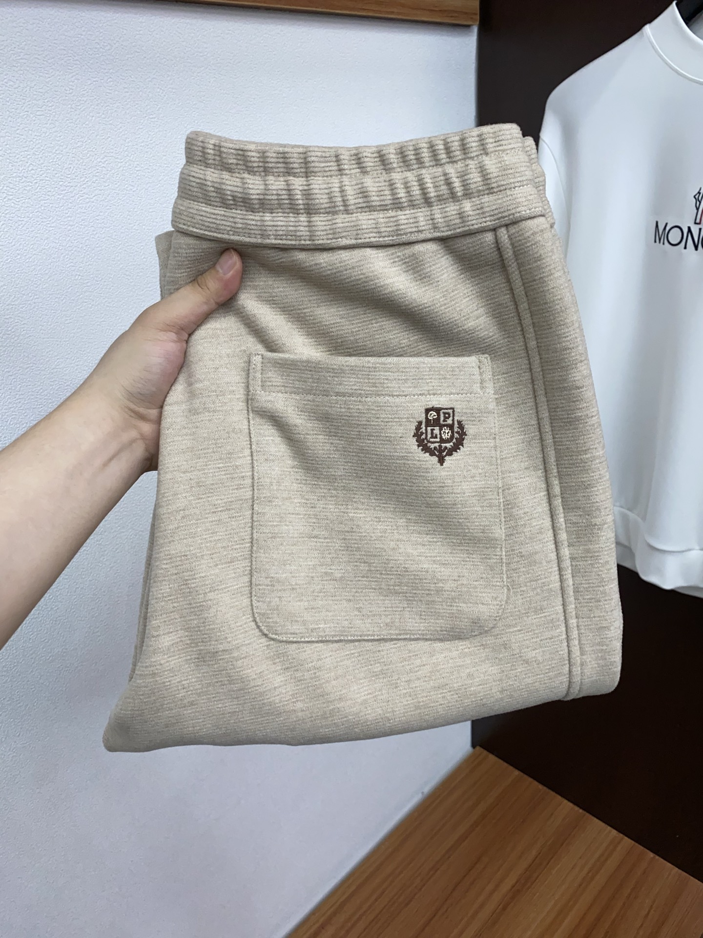 Louis Vuitton Basic Clothing M-l-xl