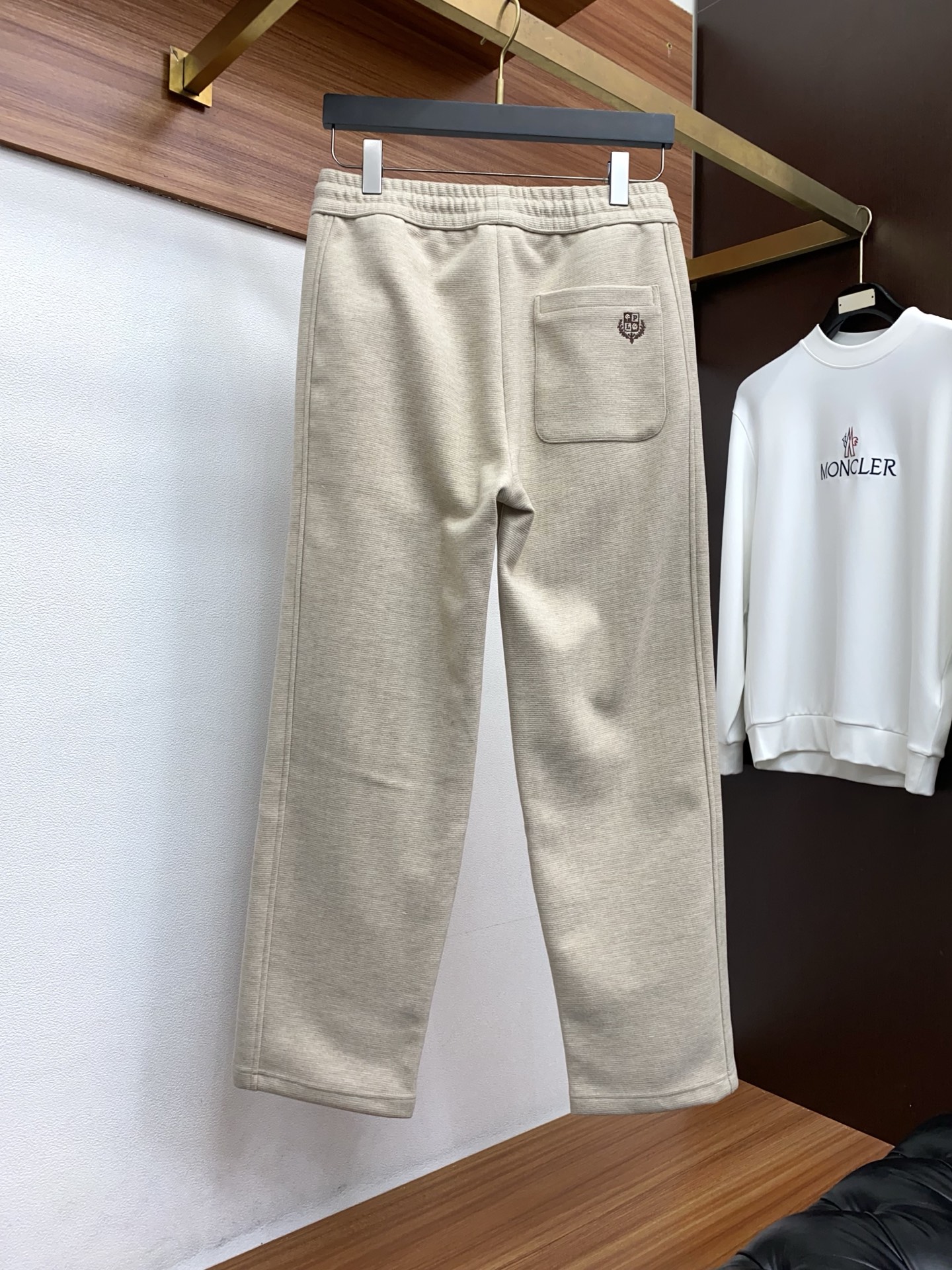 Louis Vuitton Basic Clothing M-l-xl