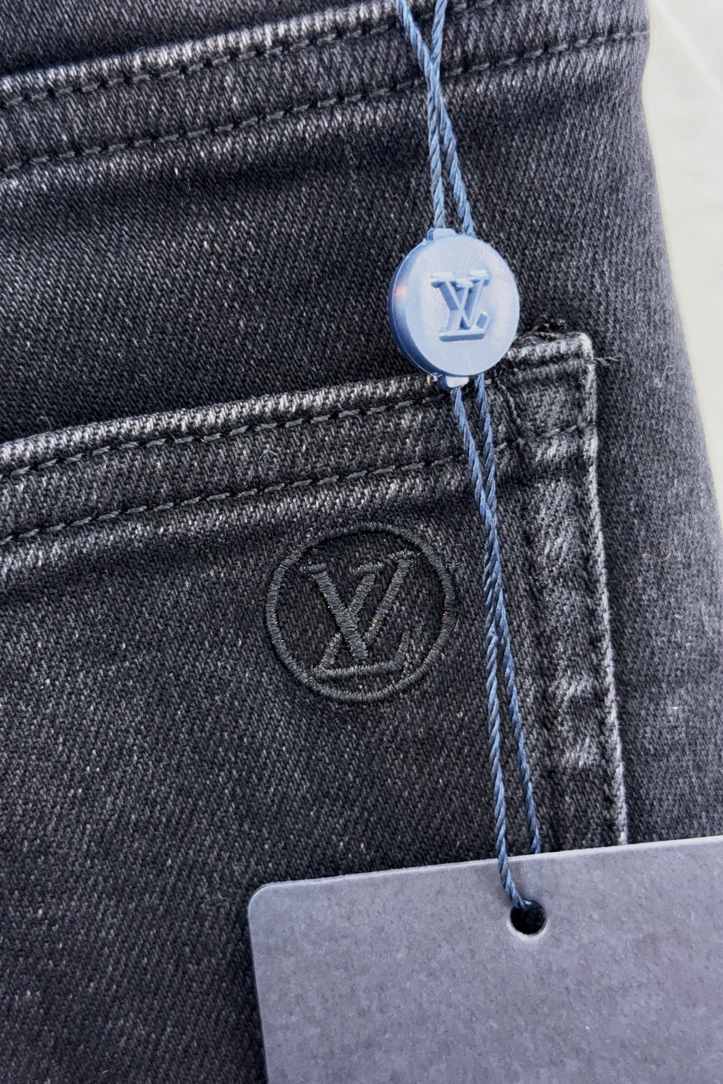 Louis Vuitton Male Jeans L