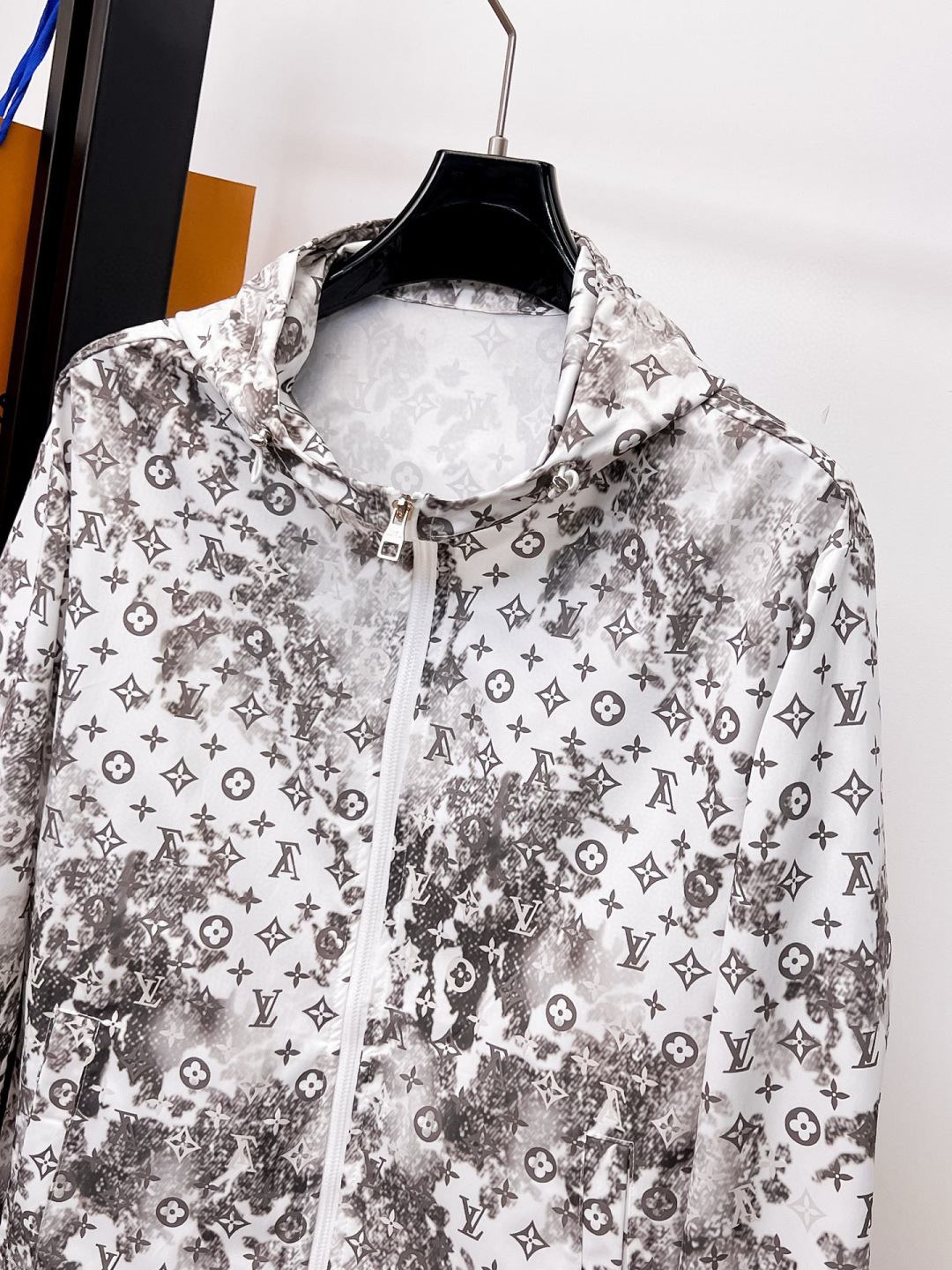 Louis Vuitton Basic Clothing M-l-xl-175140