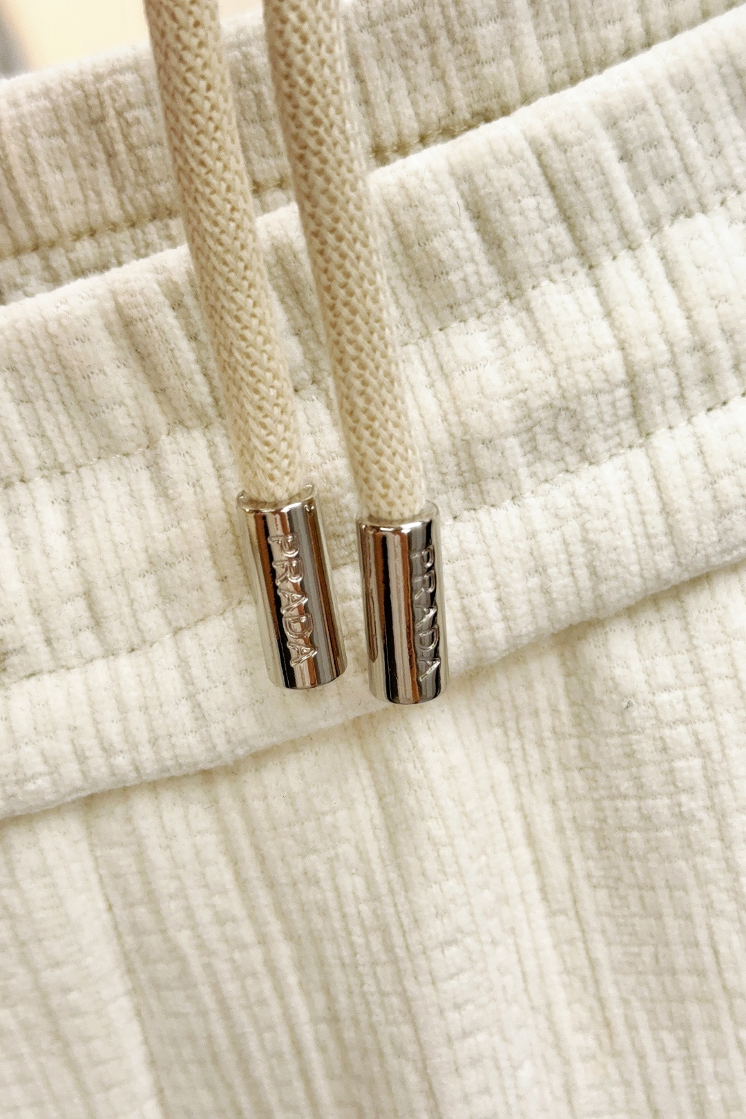 Prada Basic Clothing M-xl