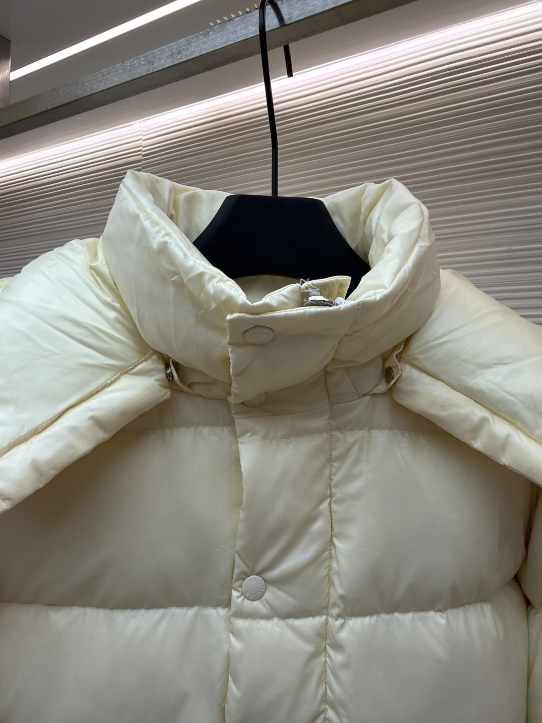 Moncler Down Jacket White Duck Down Black M-l-xl