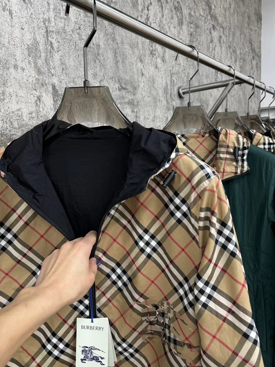 Burberry Basic Clothing L