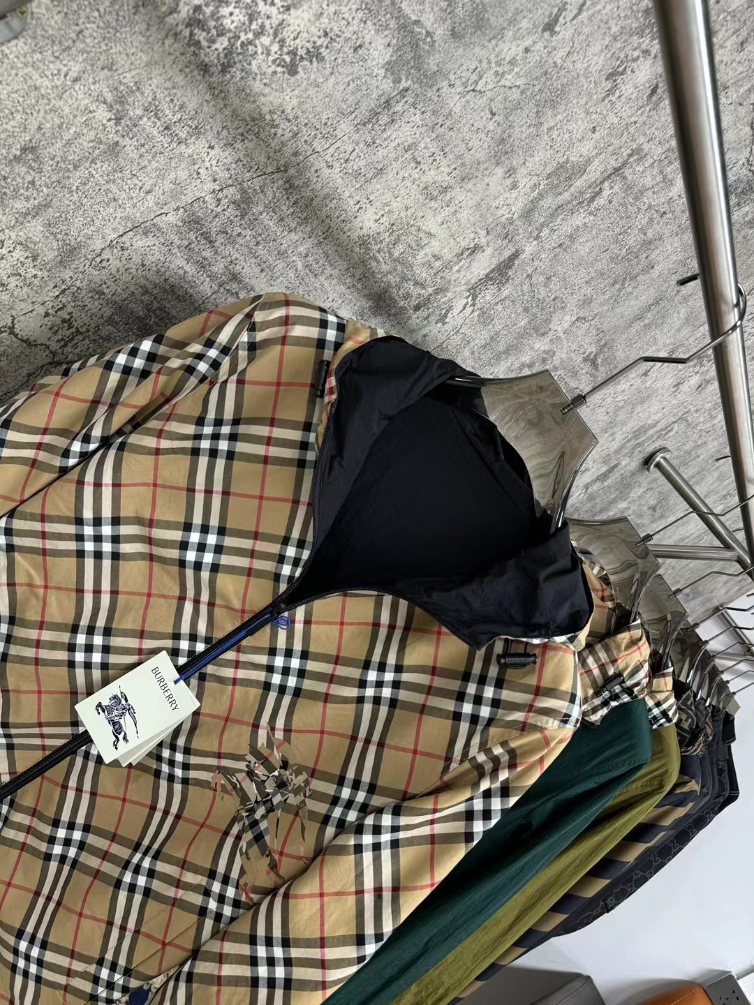 Burberry Basic Clothing L