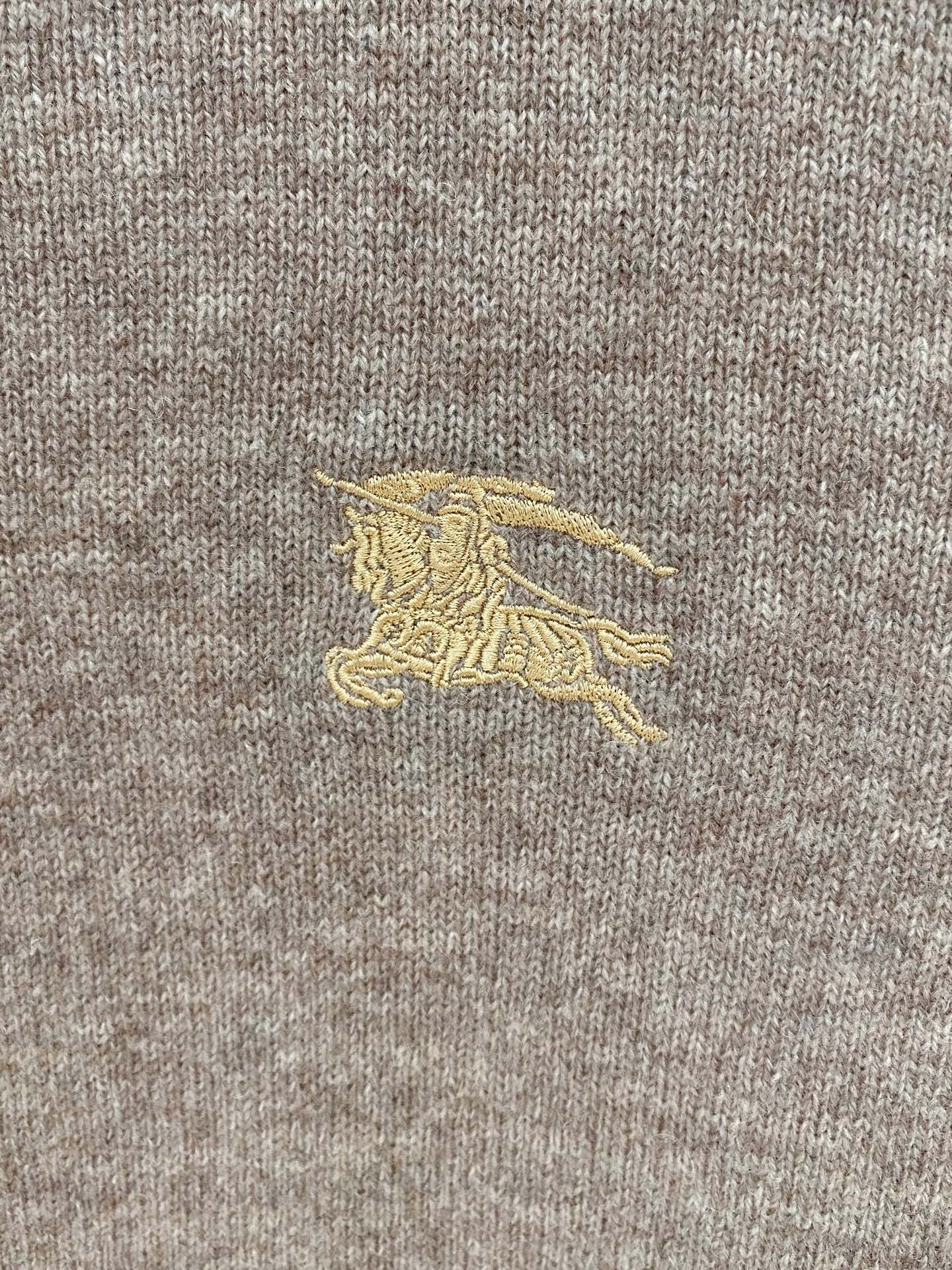 Burberry Basic Clothing Wool S-m-xl