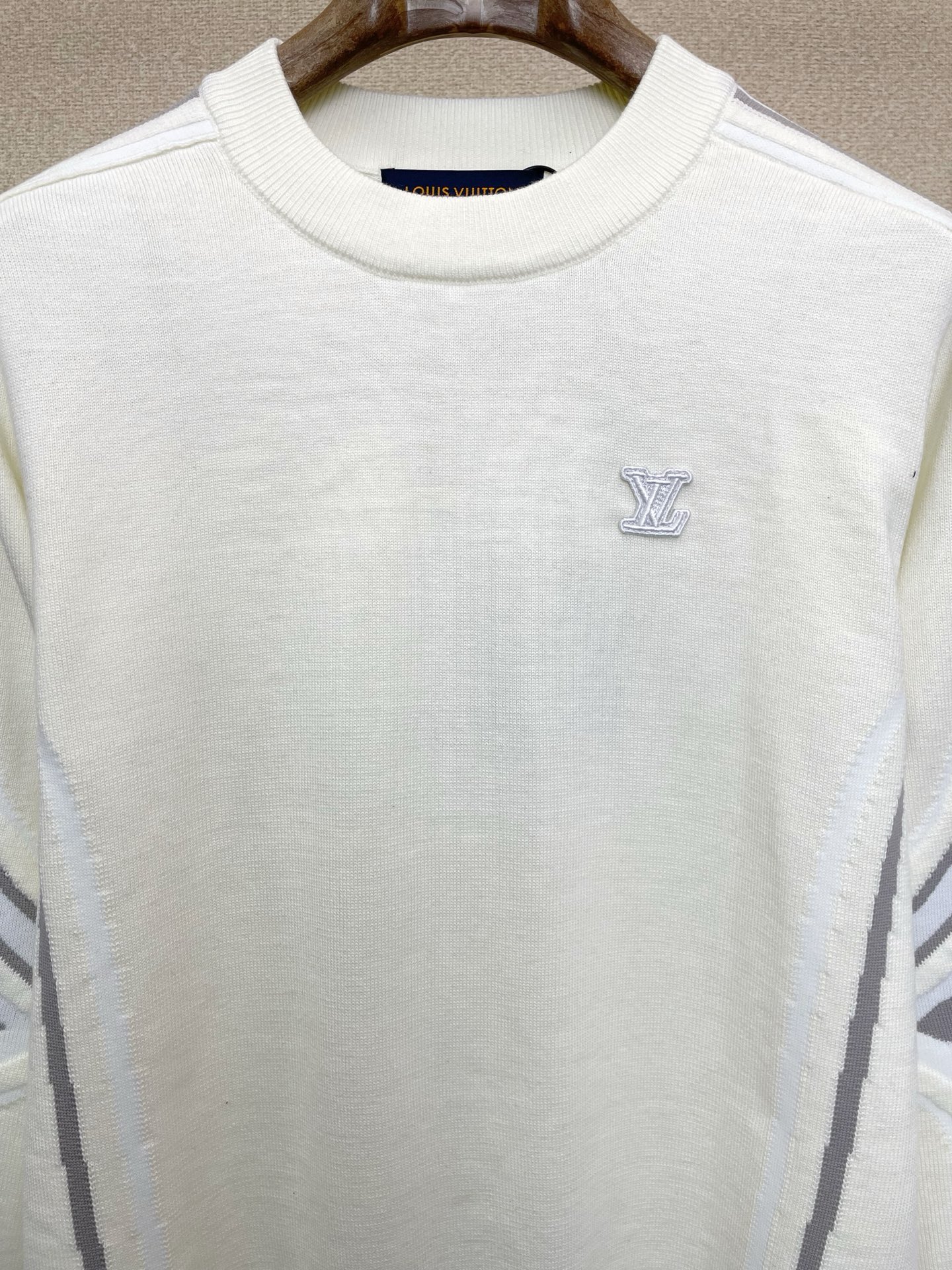 Louis Vuitton Basic Clothing S-l-xl