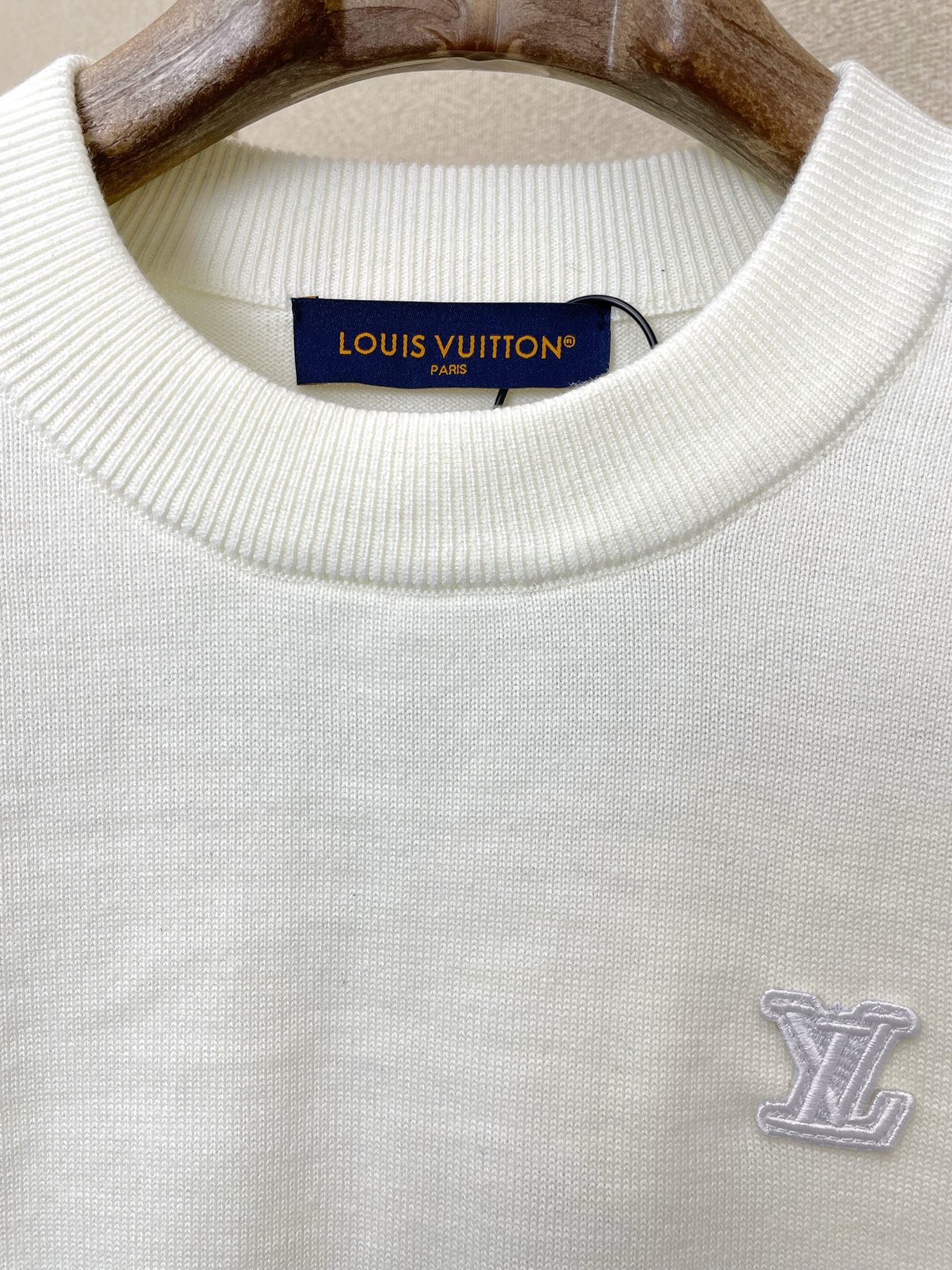 Louis Vuitton Basic Clothing S-l-xl