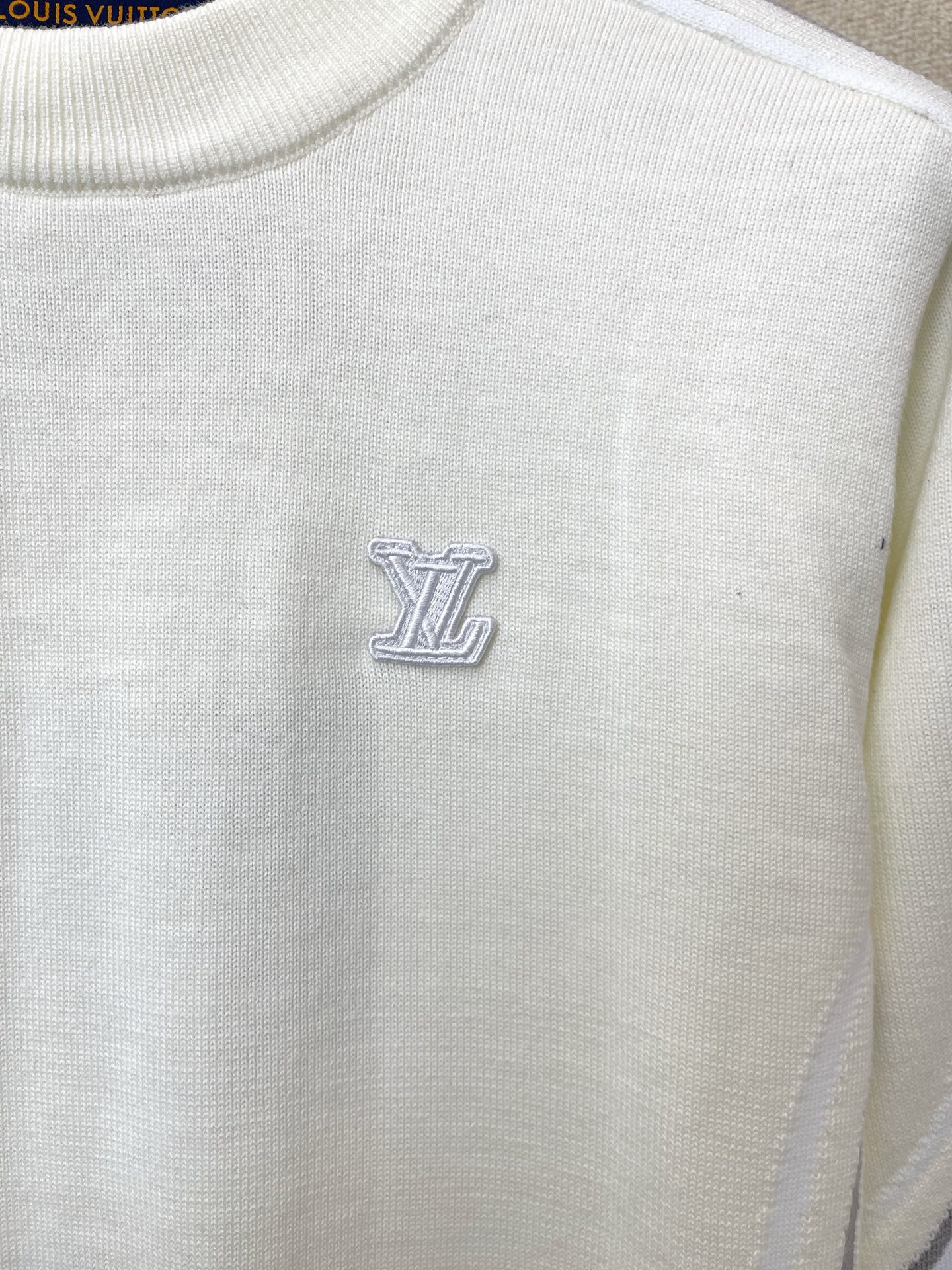 Louis Vuitton Basic Clothing S-l-xl