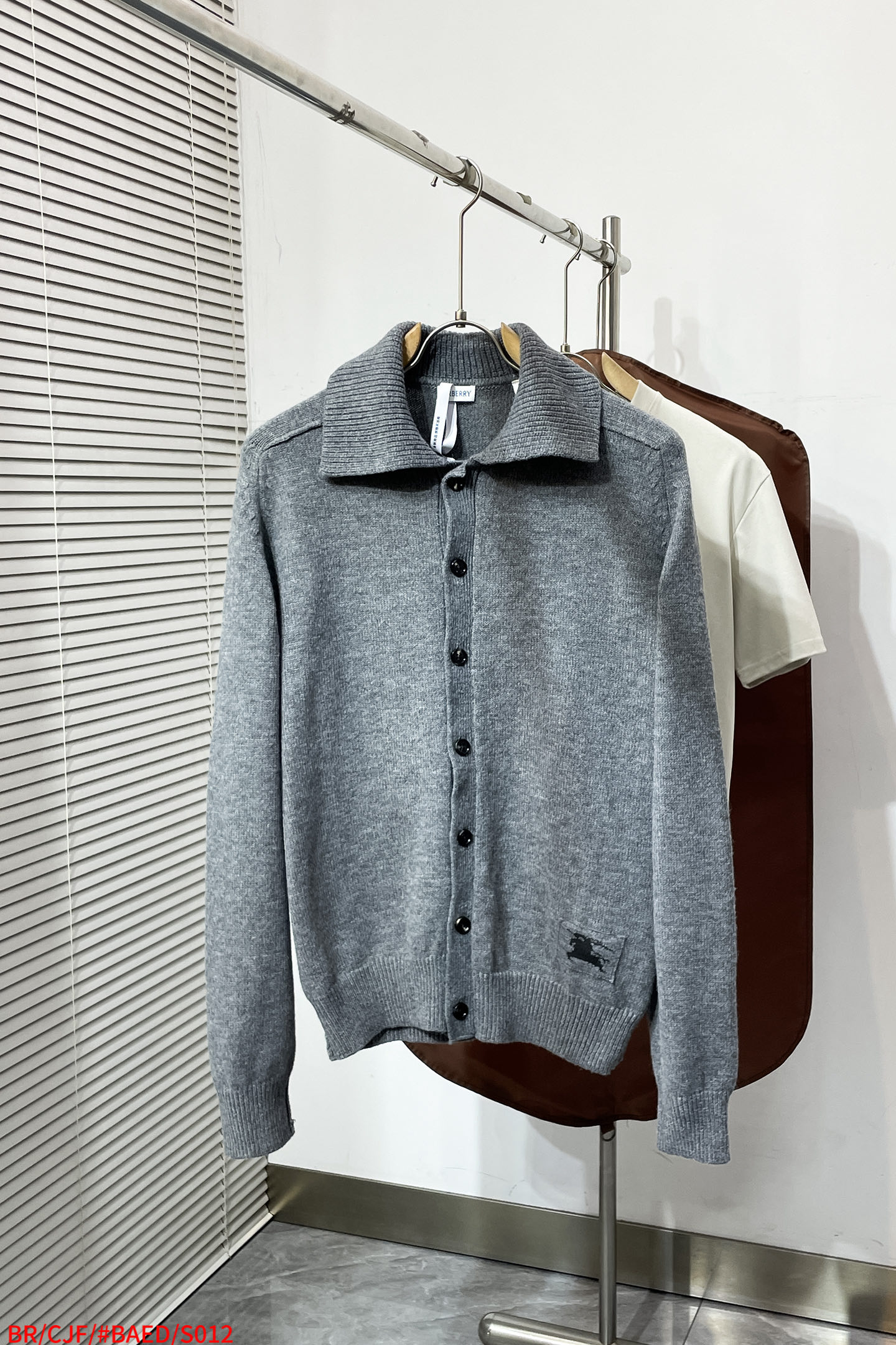 Burberry Basic Clothing Wool S-m-l-xl