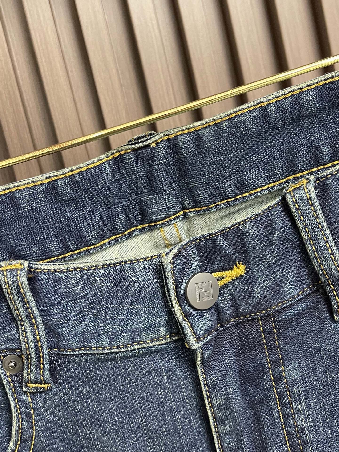 Fendi Jeans L