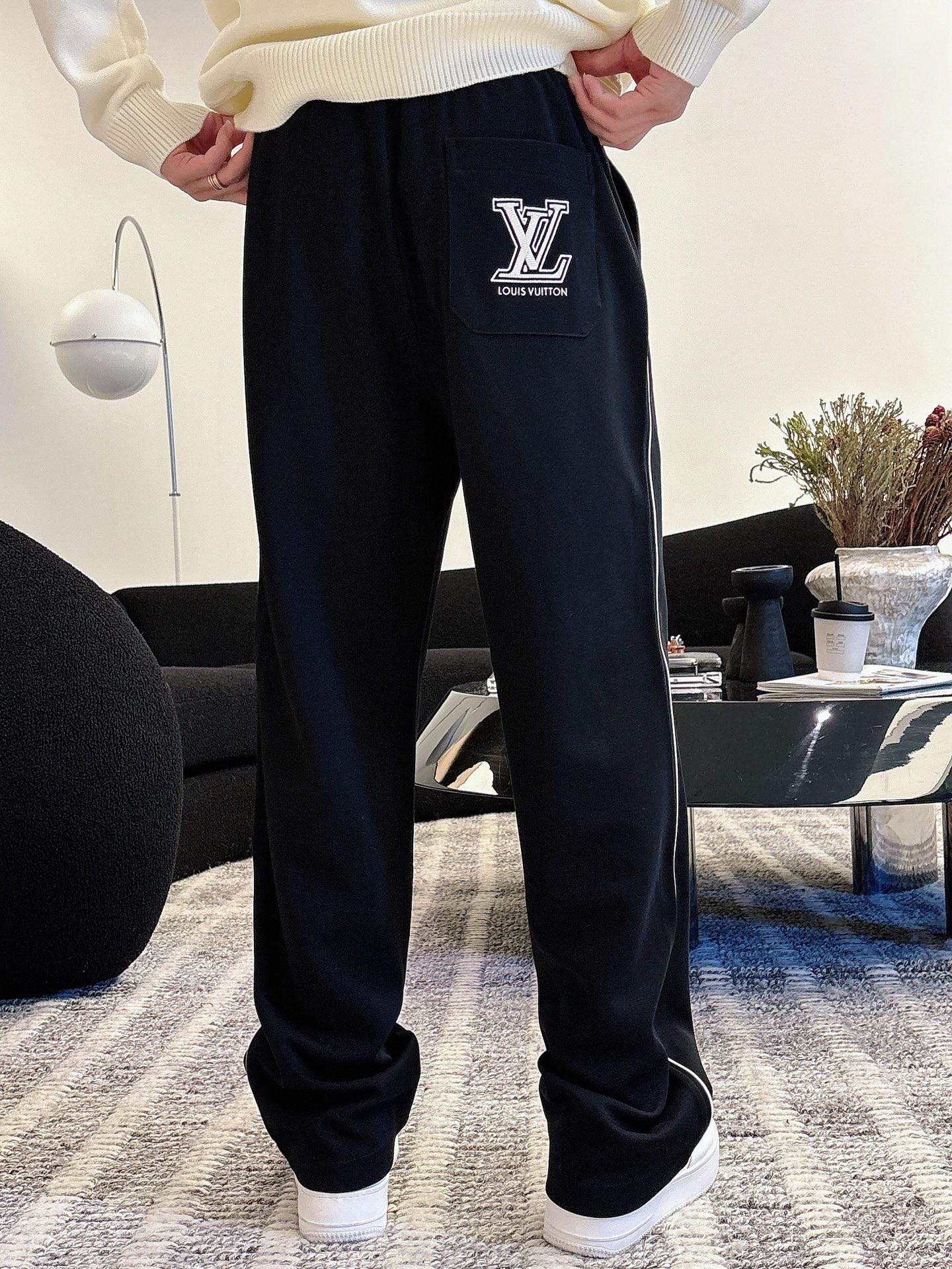 Louis Vuitton Basic Clothing S-m-l-xl