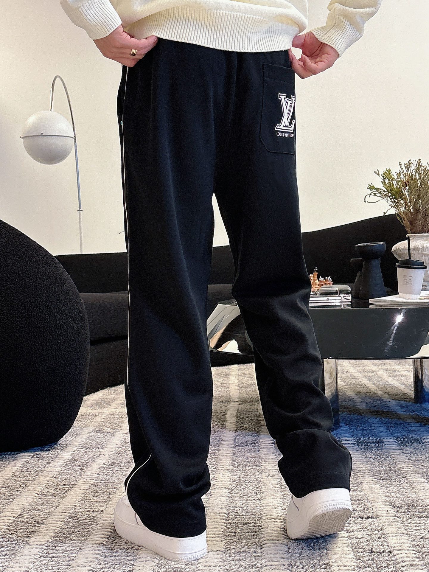 Louis Vuitton Basic Clothing S-m-l-xl