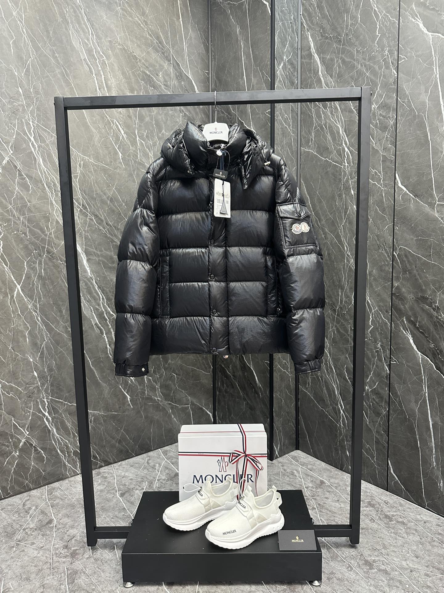 Moncler Down Jacket White Duck Down Black M-l-xl